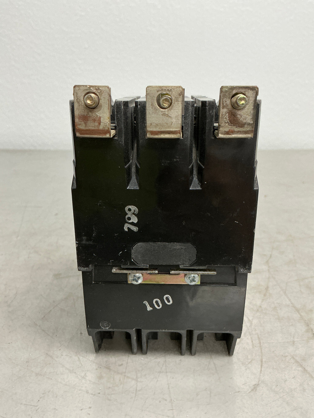 Used TEY3100 3 Pole, 100 Amps, 480 Volts Circuit Breaker