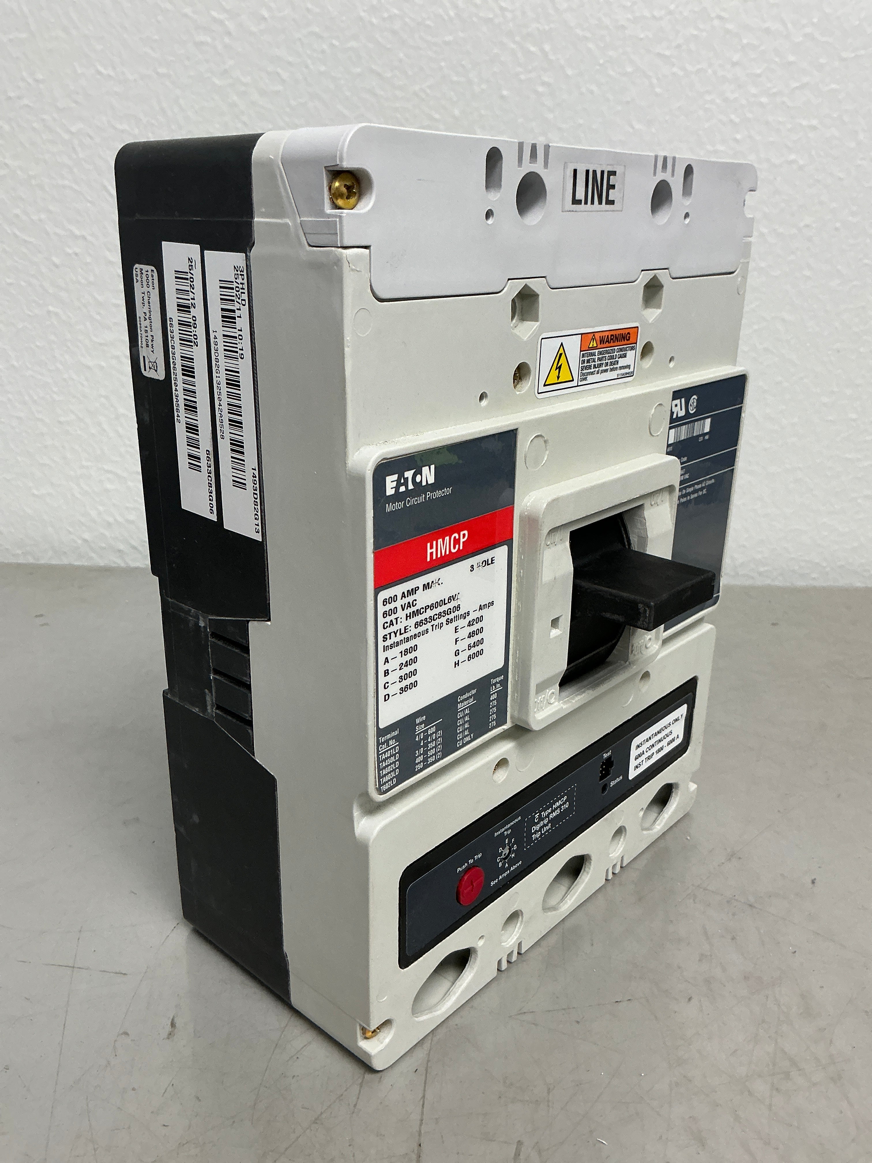 *CHIPPED* New Eaton HMCP600L6W 3 Pole, 600 Amps, 600 Volts Circuit Breaker
