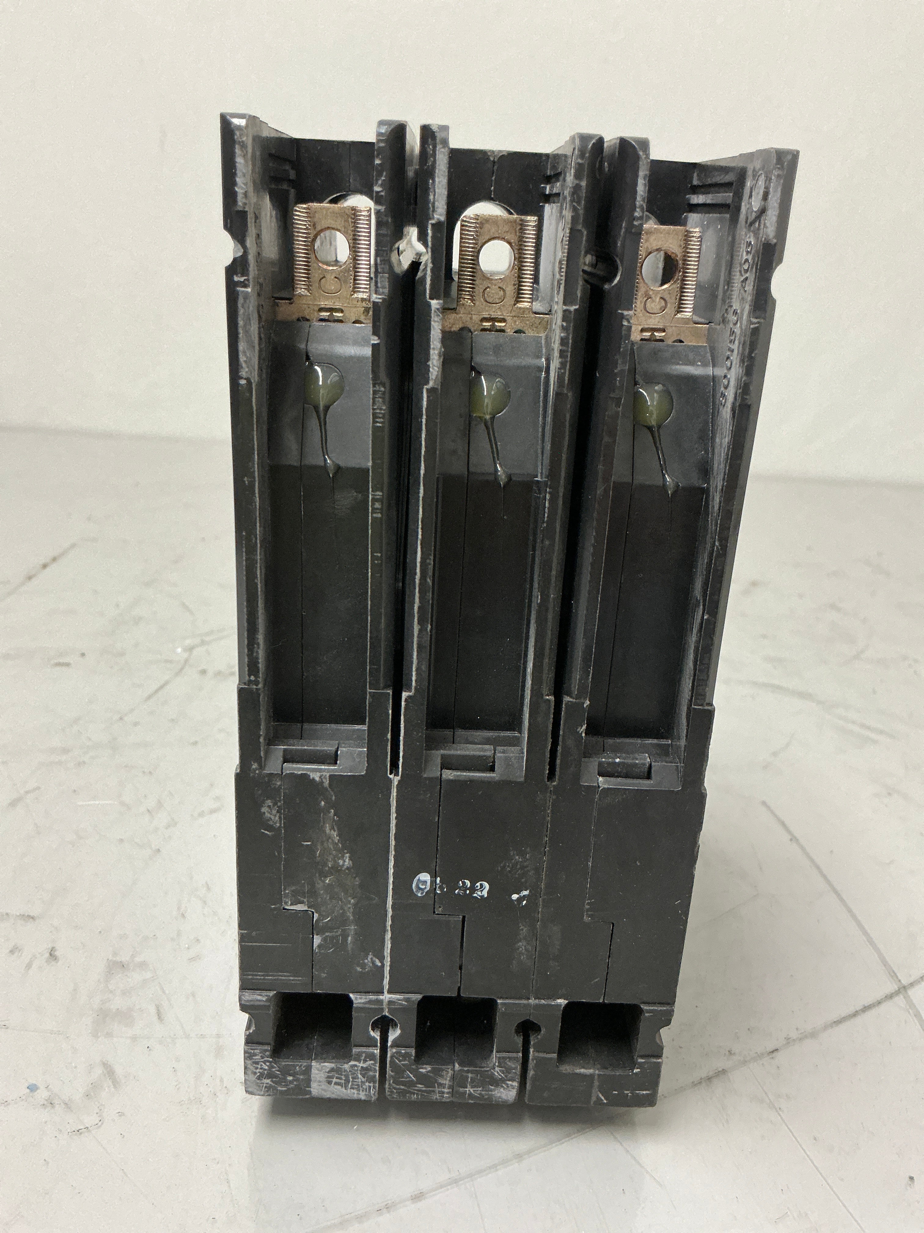Used Siemens HHED63B100 3 Pole, 100 Amps, 600 Volts Circuit Breaker