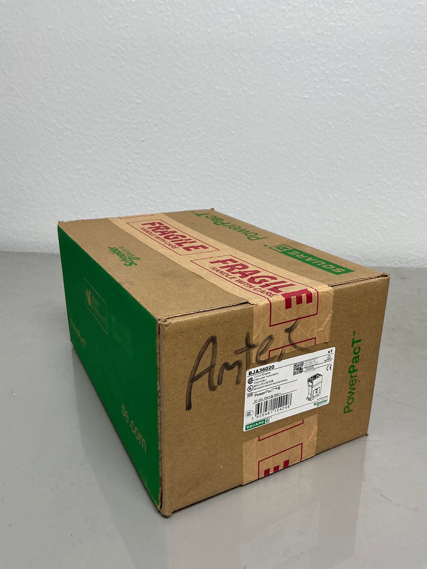 New Square D BJA36020 3 Pole, 20 Amps, 480 volts