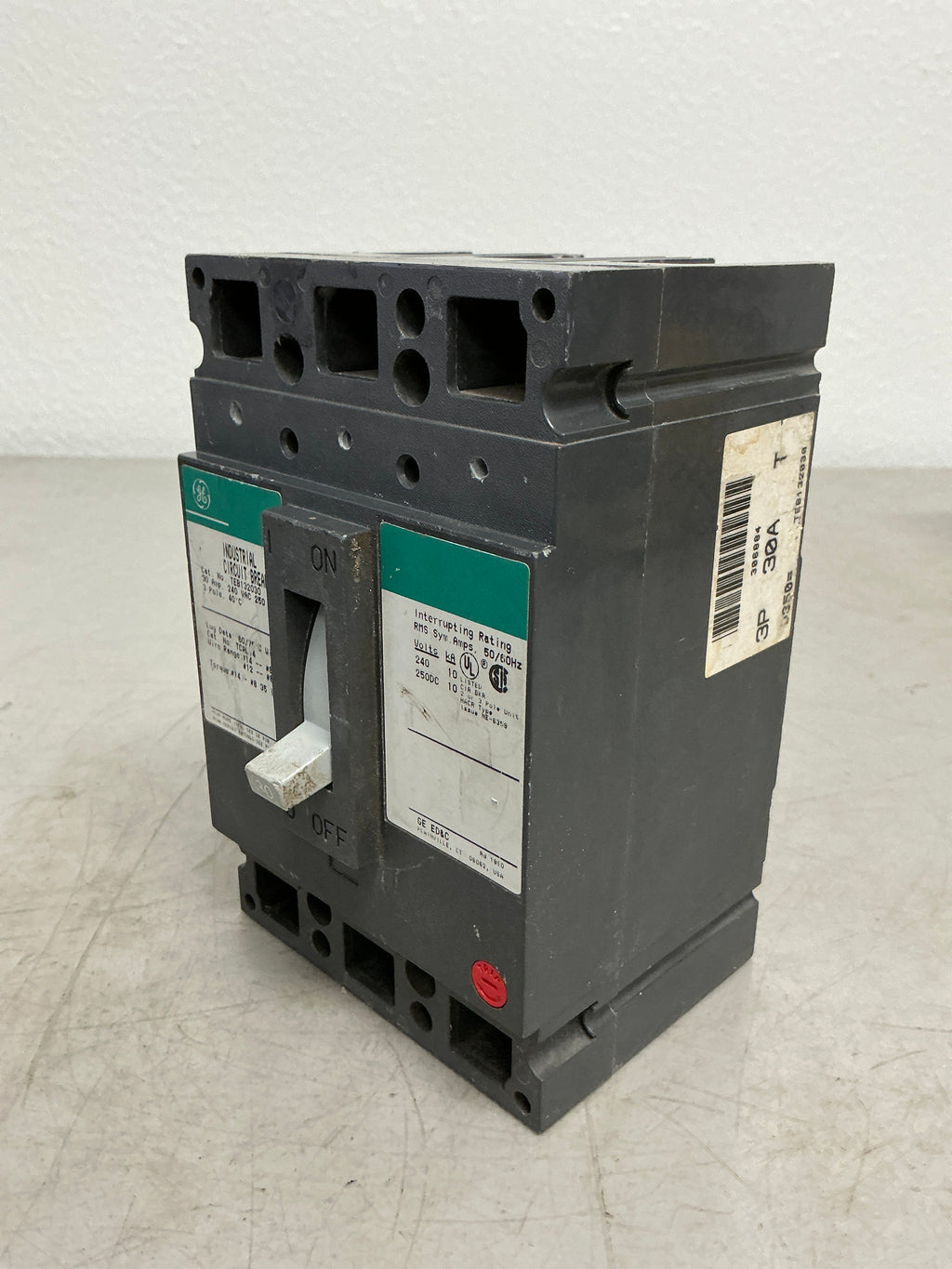 Used TEB132030 3 Pole, 30 Amps, 240 Volts Circuit Breaker