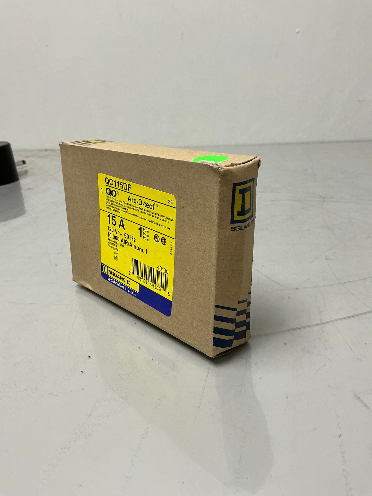 New Square D QO115DF 1 Pole, 15Amps, 120 Volts Circuit Breaker