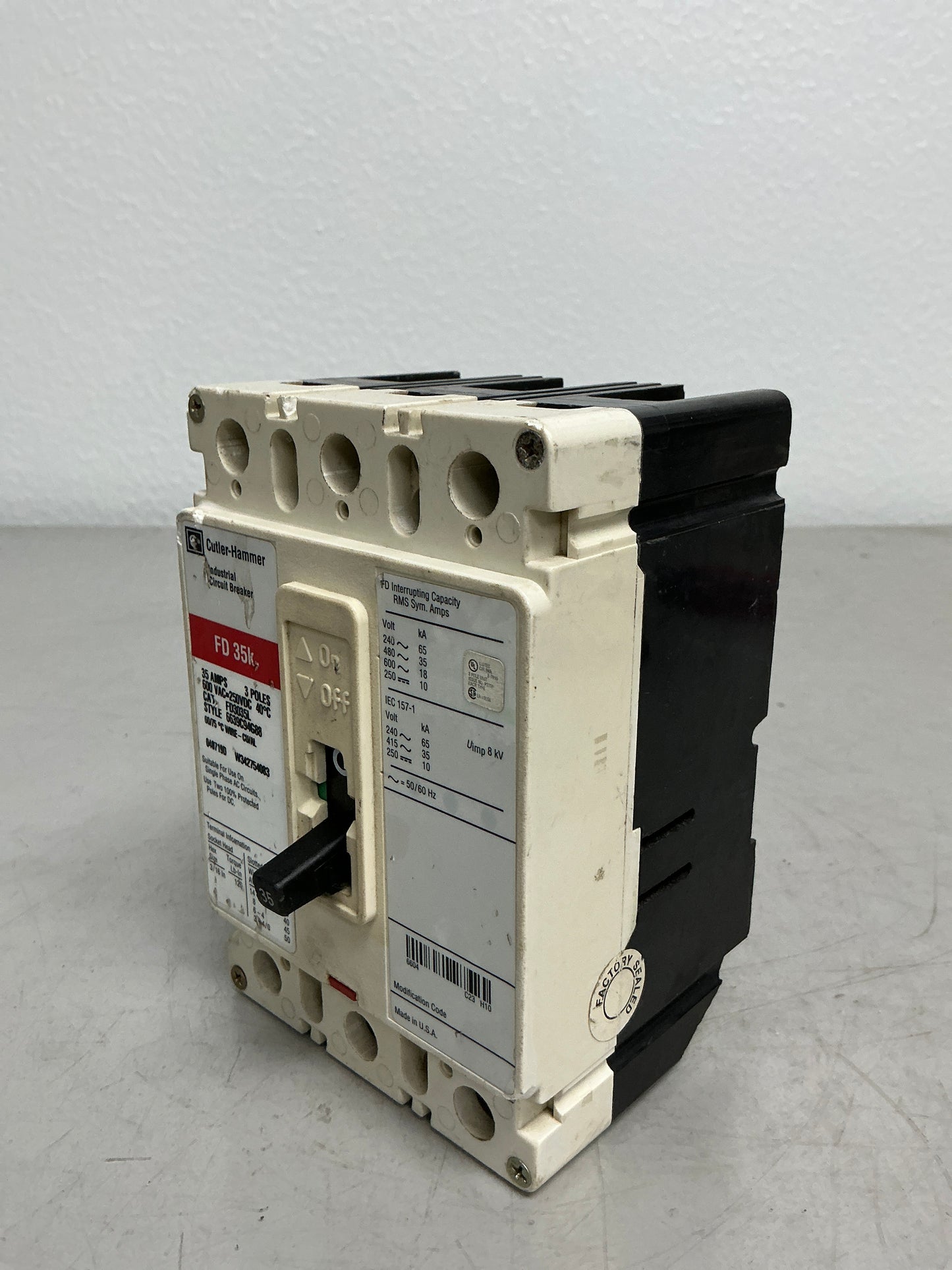 *CHIPPED* Used FD3035L 3 Pole, 35 Amps, 600 Volts