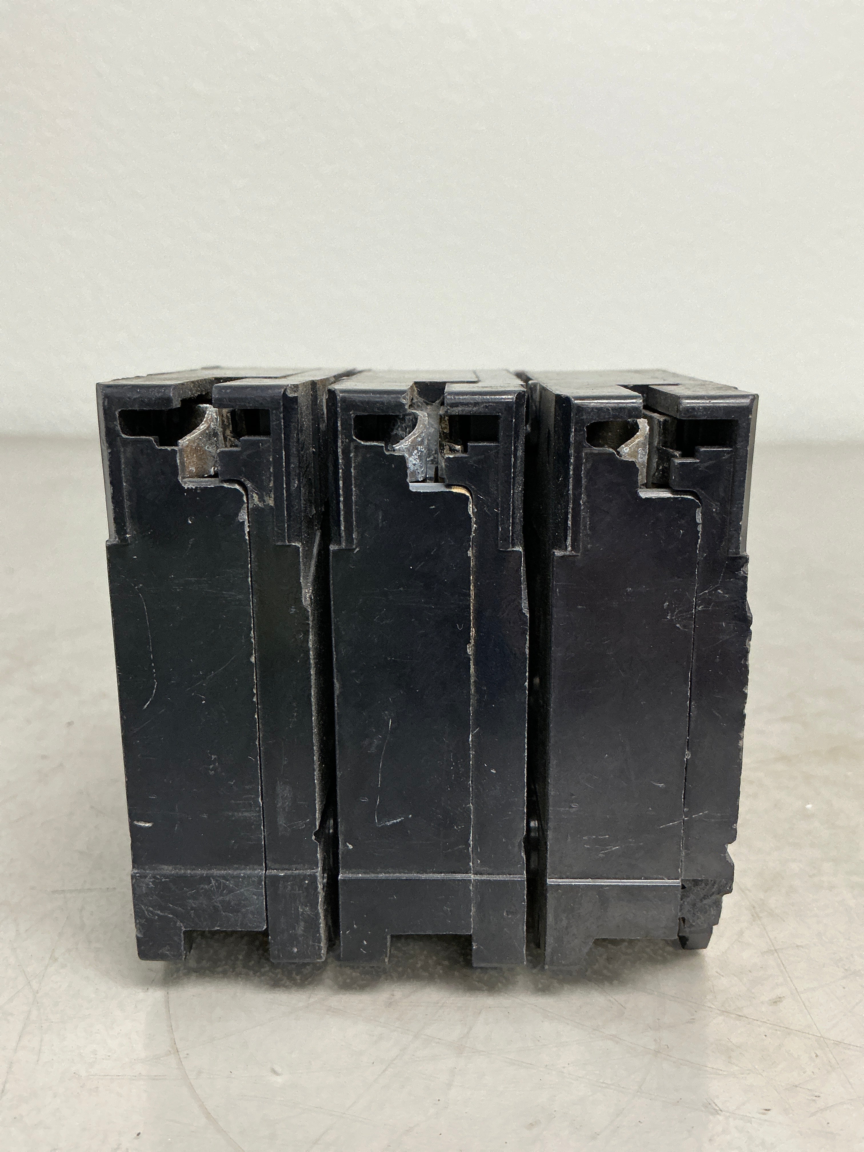 *CHIPPED* Used BR380 3 Pole, 80 Amps, 240 Volts