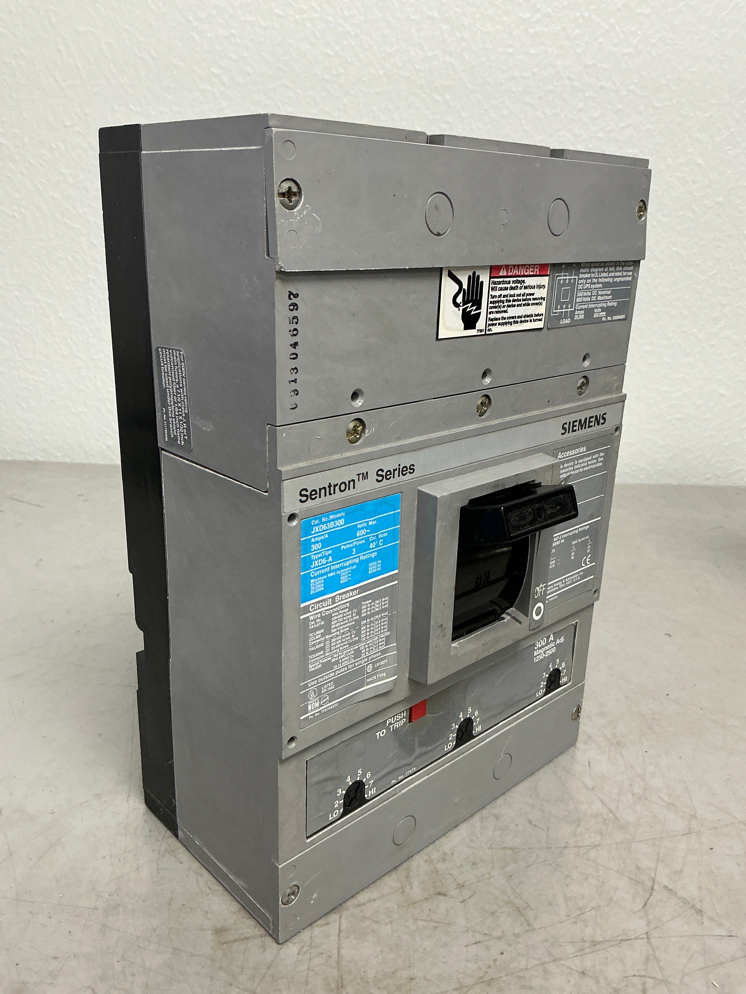 Used Siemens JXD63B300 3 Pole, 300 Amps, 600 Volts Circuit Breaker