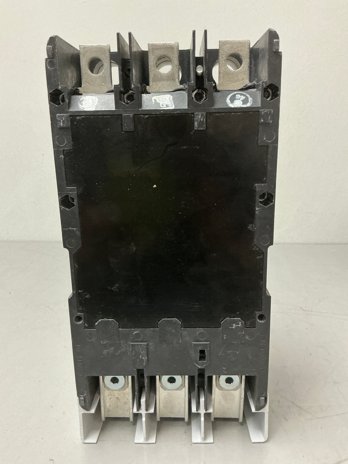 Used Eaton PDG33M0300TFAN, 3 Pole, 300 , Amps, 600 Volts Circuit Breaker