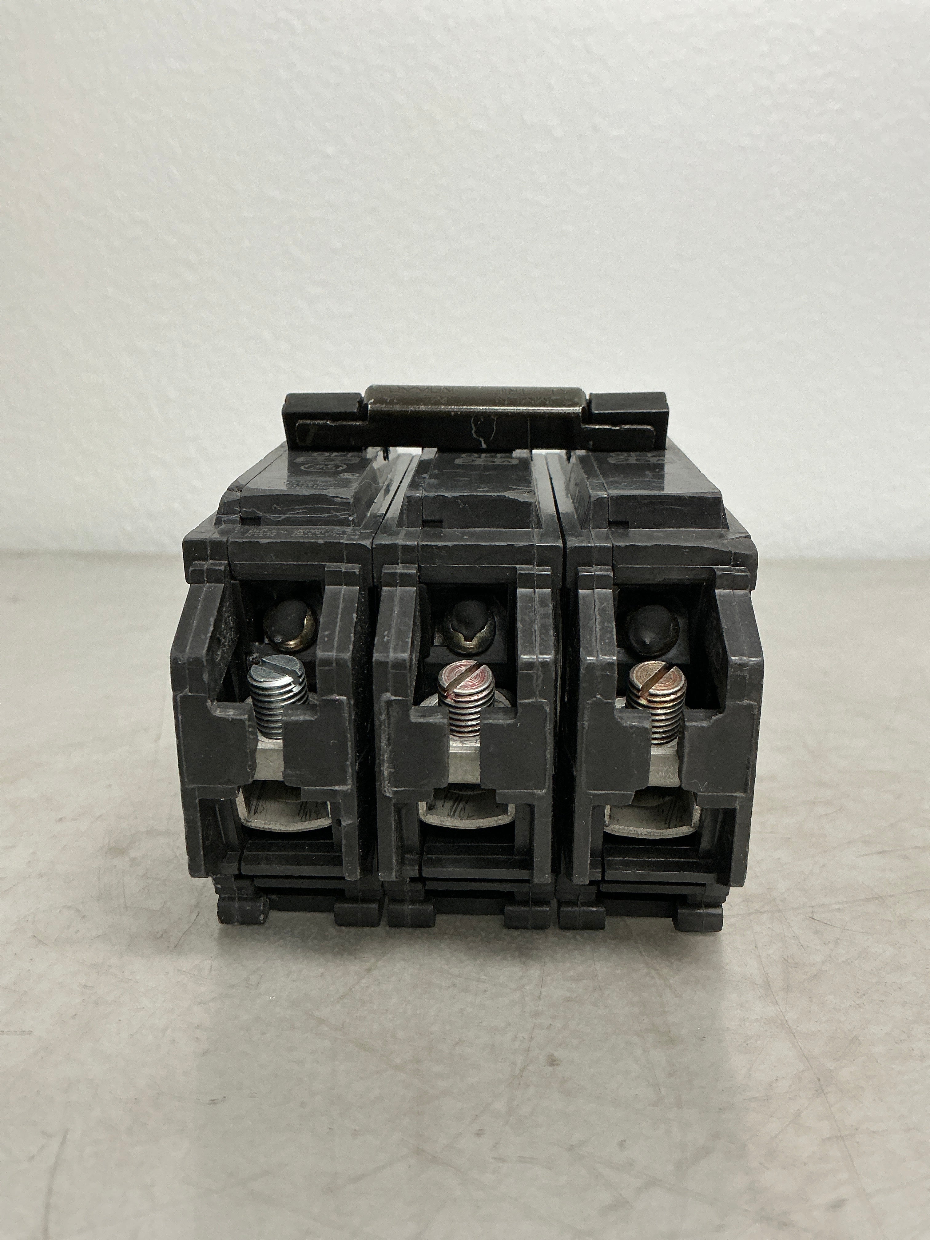 Used THQB32025 3 Pole, 25 Amps, 240 Volts