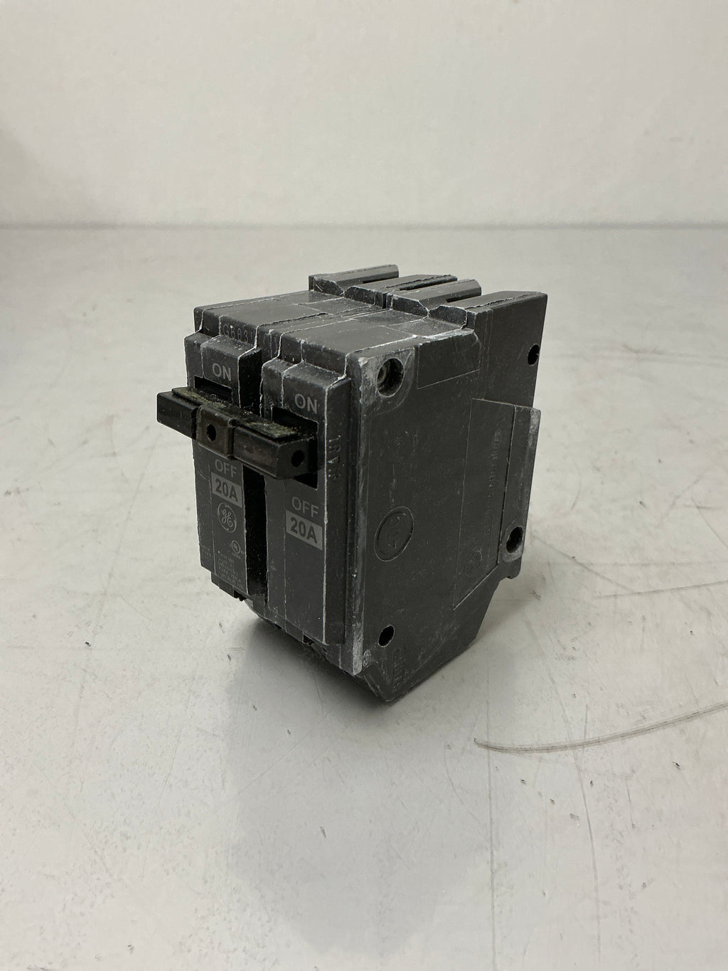 New GE THQL2120 2 Pole, 20 Amps, 240 Volts Circuit Breaker