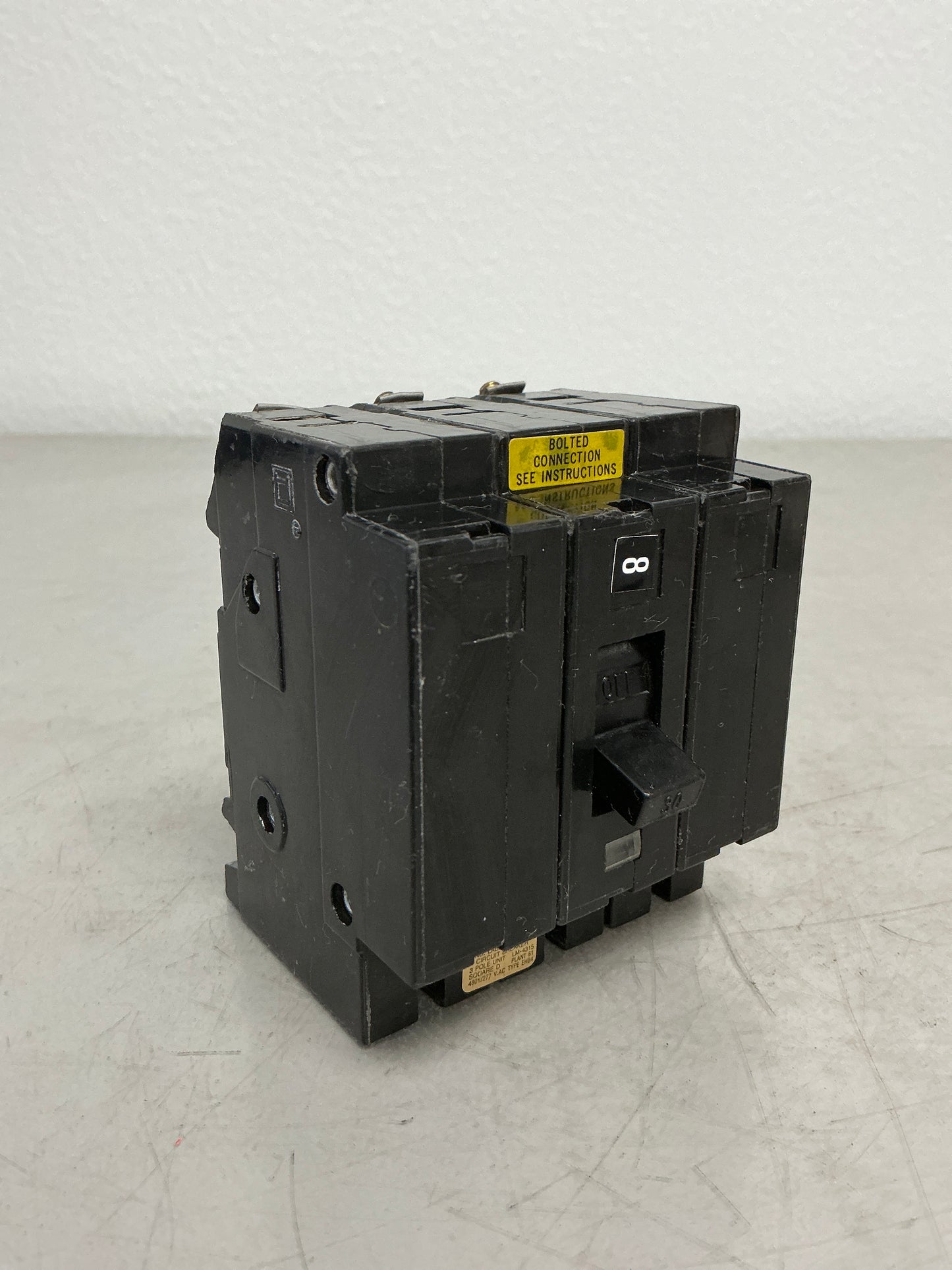 *CHIPPED* Used Square D EHB34030 3 Pole, 30 Amps,480 Volts