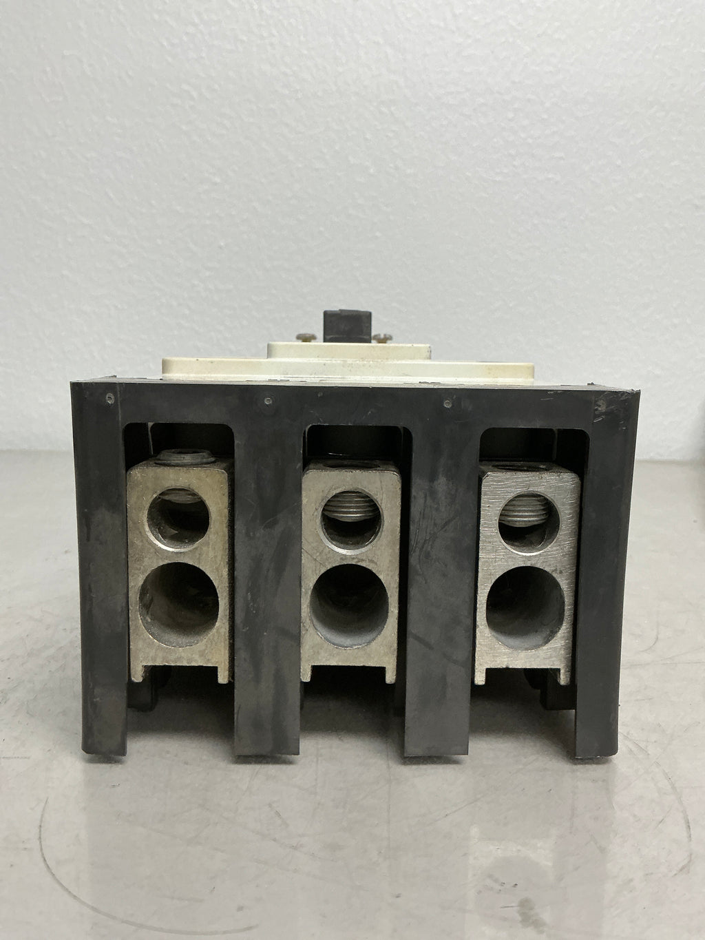 Used KD3250 3 Pole, 400 Amps, 600 Volts