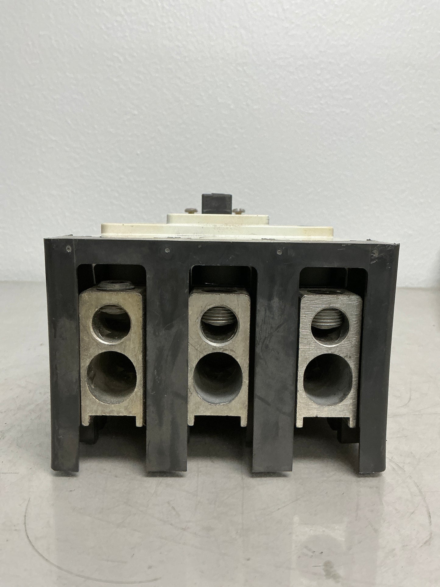 Used KD3250 3 Pole, 400 Amps, 600 Volts