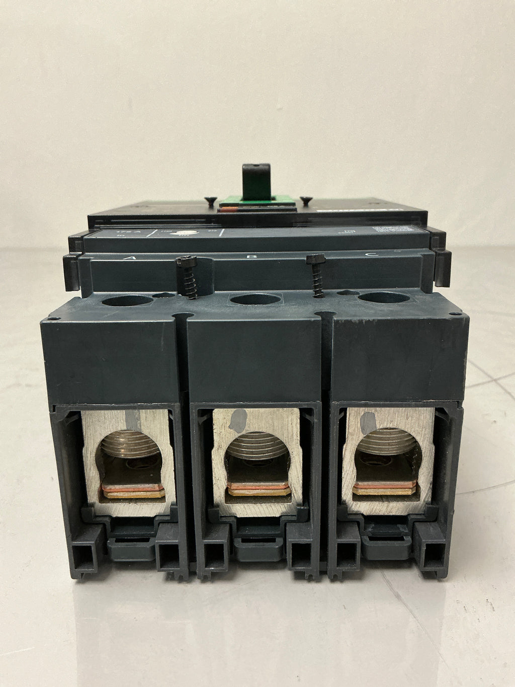New Square D PARTS ONLY JJA36175 3 Pole, 175 Amps, 600 Volts Circuit Breaker