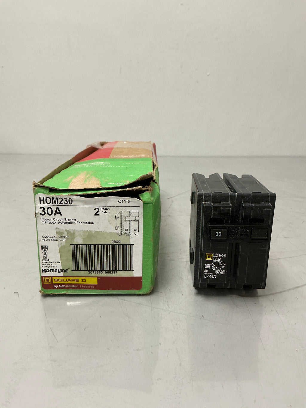 New Square D HOM230 2 Pole, 30 Amps, 240 Volts Circuit Breaker