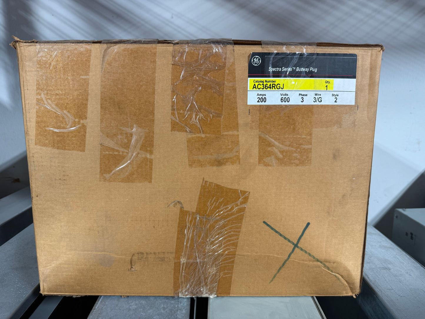 New AC364RGJ 200 Amp, 600 Volts, 3 Phase, 3 Wire