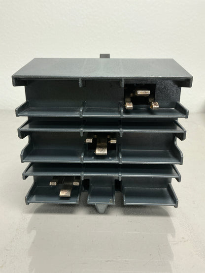 *CHIPPED* Used BGA36025 3 Pole, 600 Volts, 25 Amps