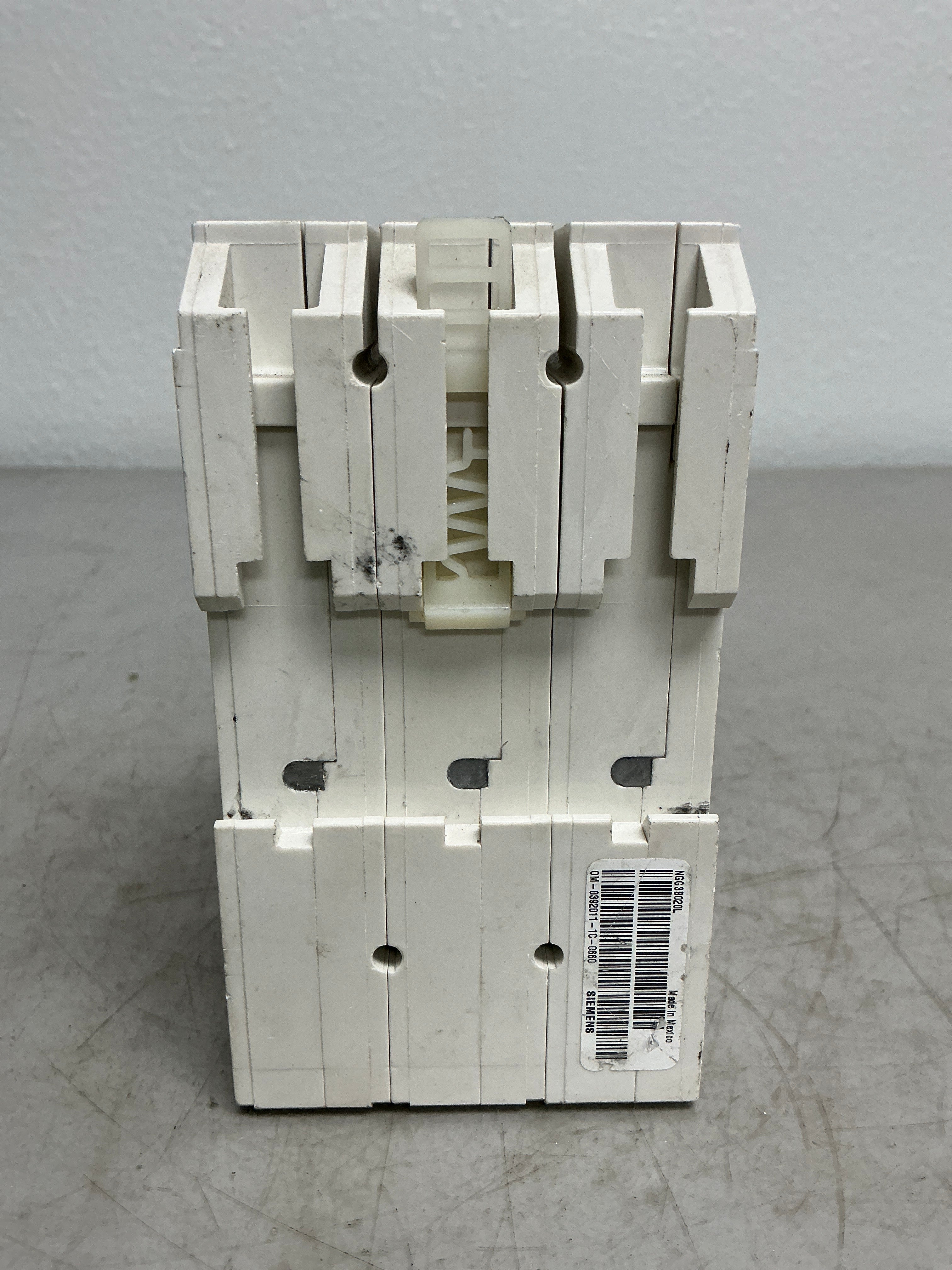 Used Siemens NGG3B020 3 Pole, 20 Amps, 480 Volts