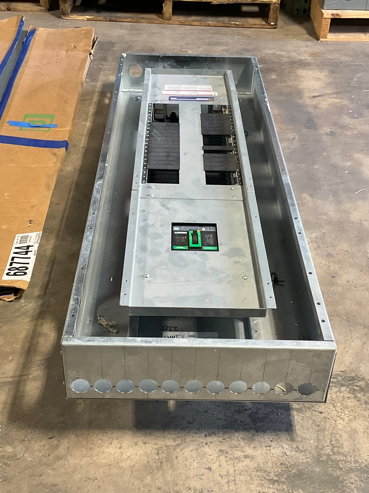 Square D Panelboard 250 Amp 480/277 Volt 3 Phase 4 Wire Main Breaker 42 Circuit (item#p18)