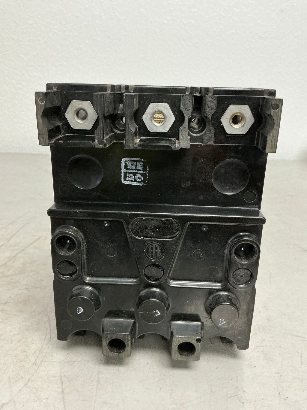 *CHIPPED* Used EH3-B100 3 Pole, 100 Amps, 480 Volts Circuit Breaker