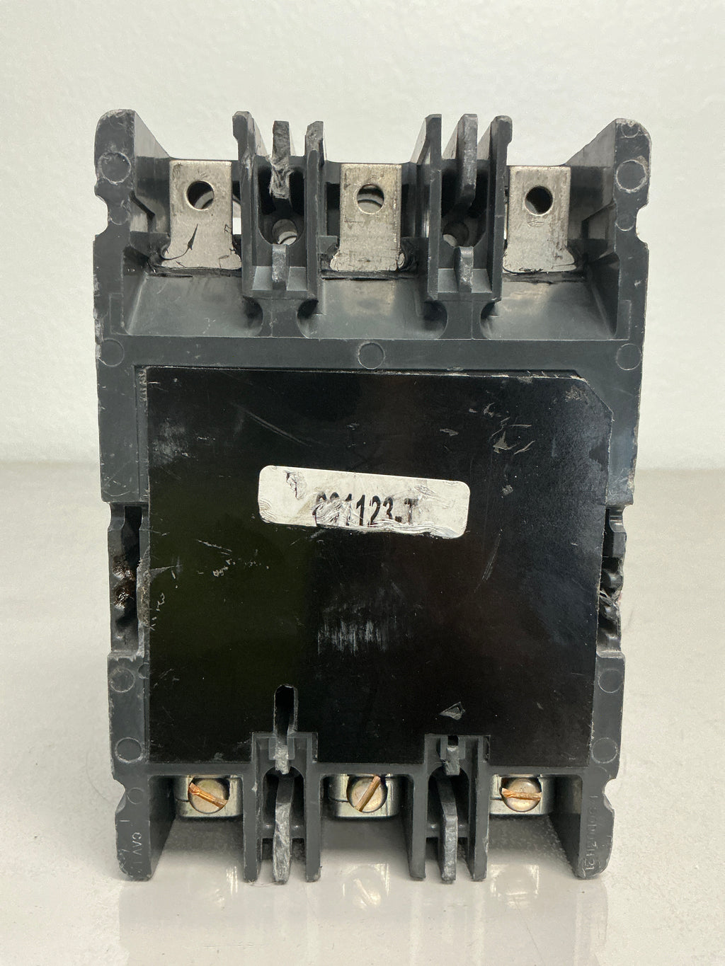 *CHIPPED* Used FD3100 3 Poles, 100 Amps, 600 Vac