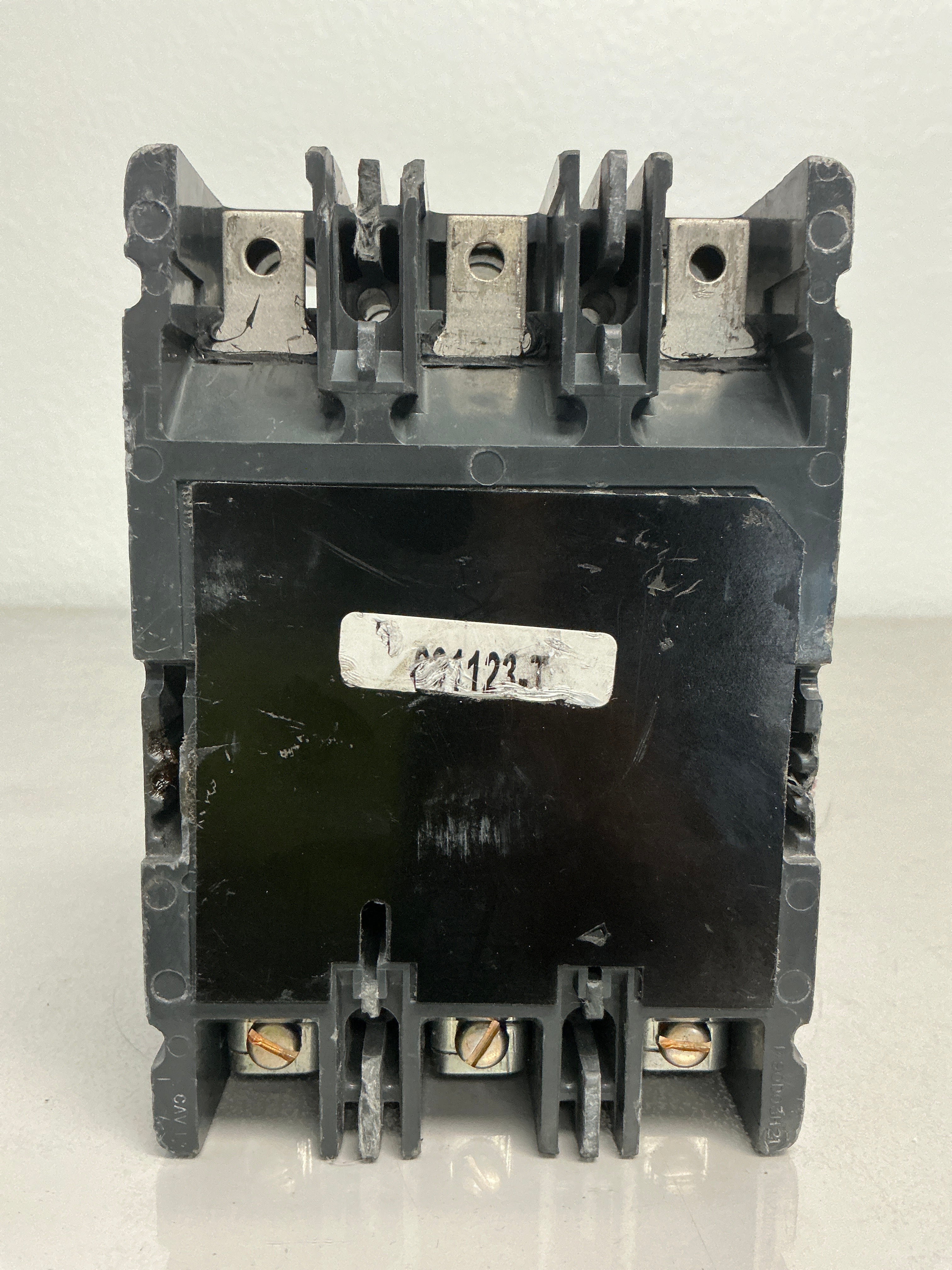 *CHIPPED* Used FD3100 3 Poles, 100 Amps, 600 Vac