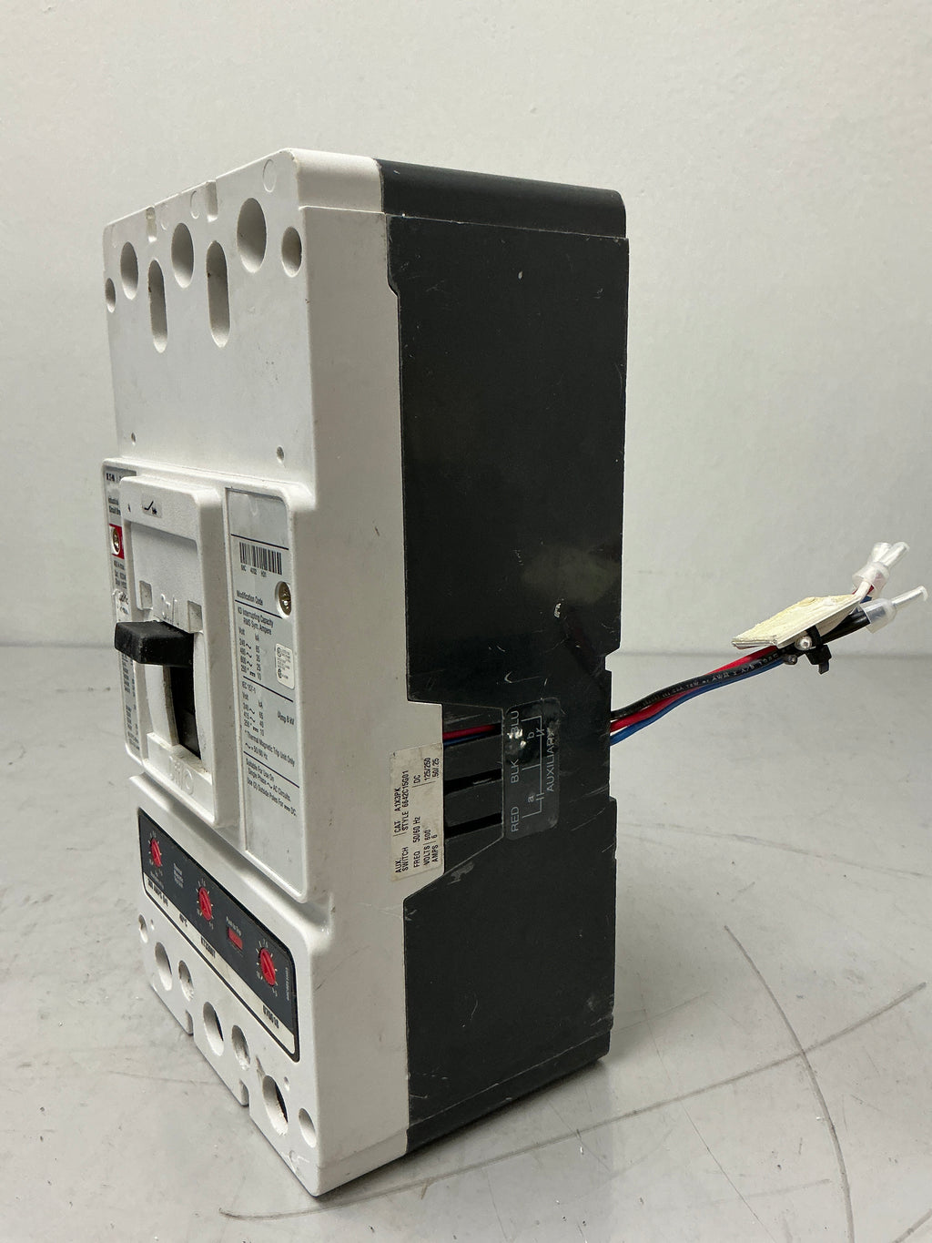 Used Eaton KD3300 3 Pole, 300 Amps, 600 Volts Circuit Breaker