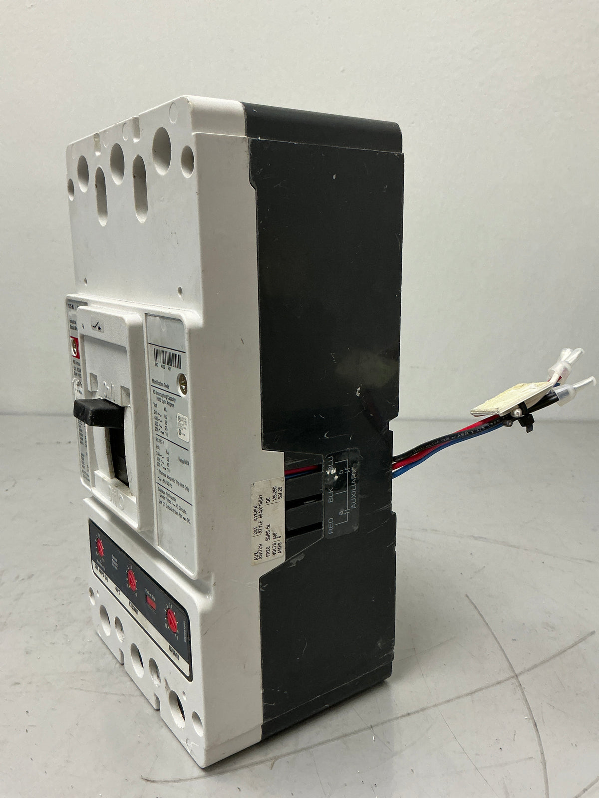 Used Eaton KD3300 3 Pole, 300 Amps, 600 Volts Circuit Breaker