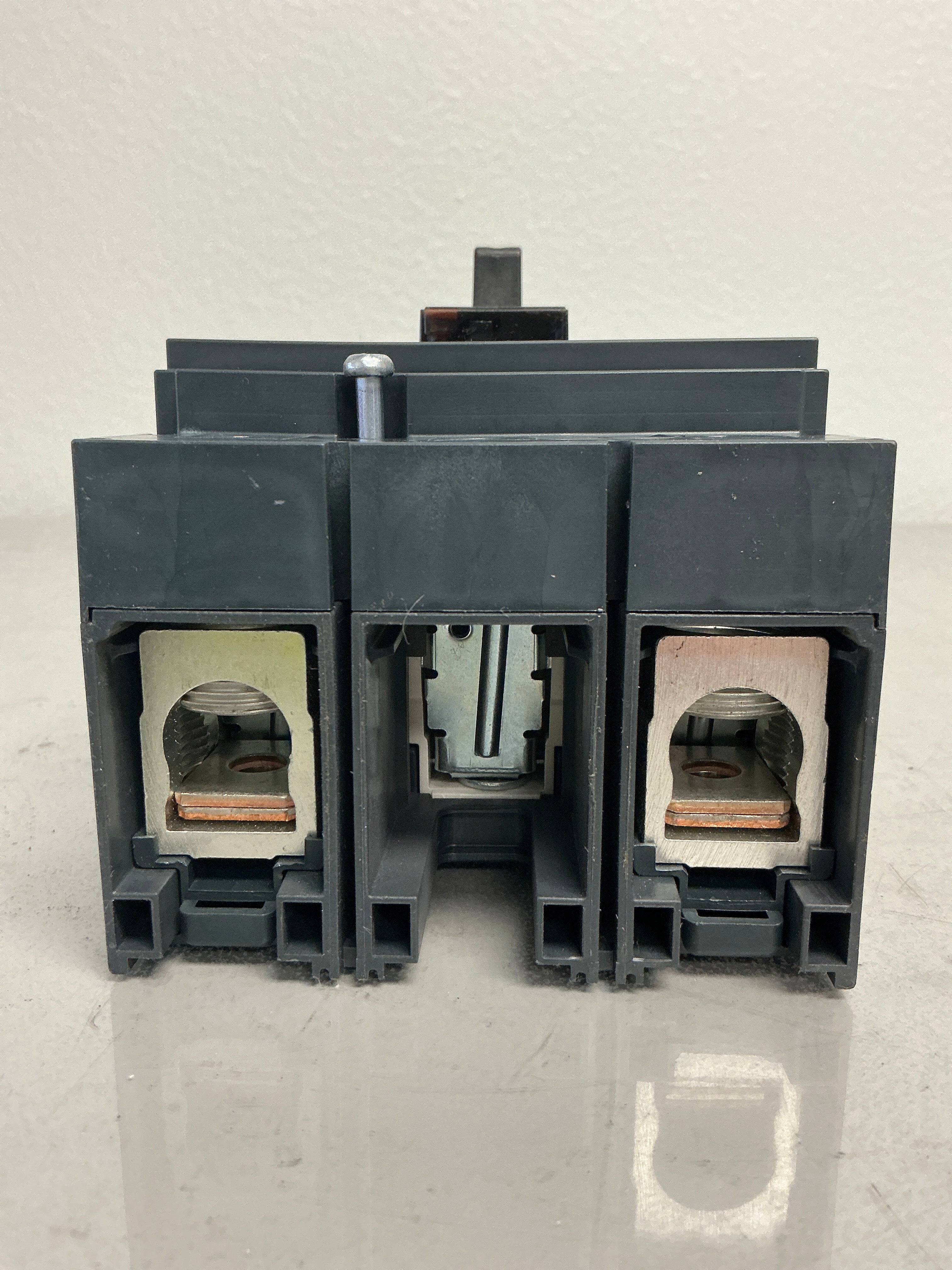 New Square D JDP26225 2 Pole, 225 Amps, 480 Volts