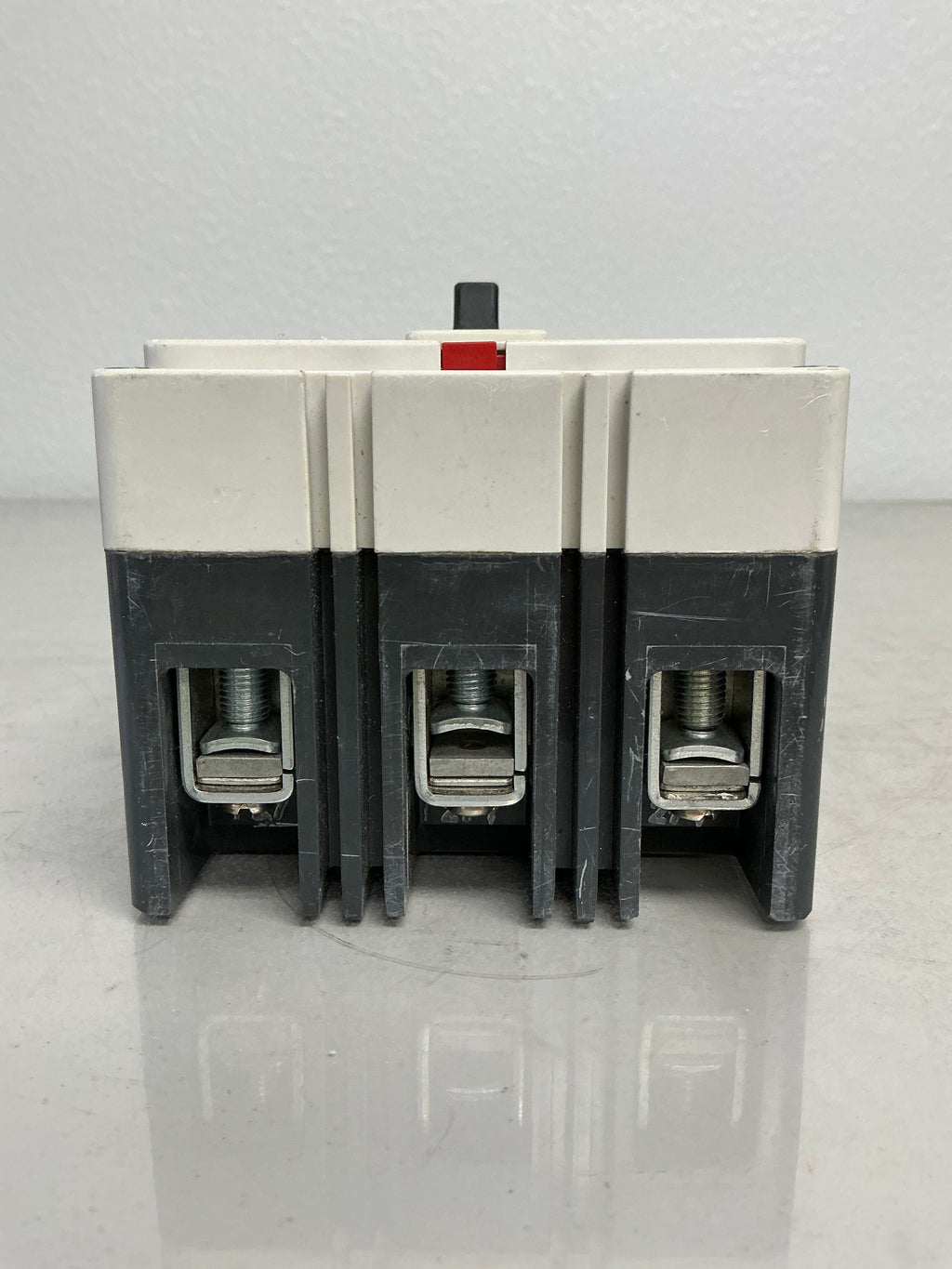*CHIPPED* Used Eaton HFD3100BP10 3 Pole, 100 Amps, 600 Volts