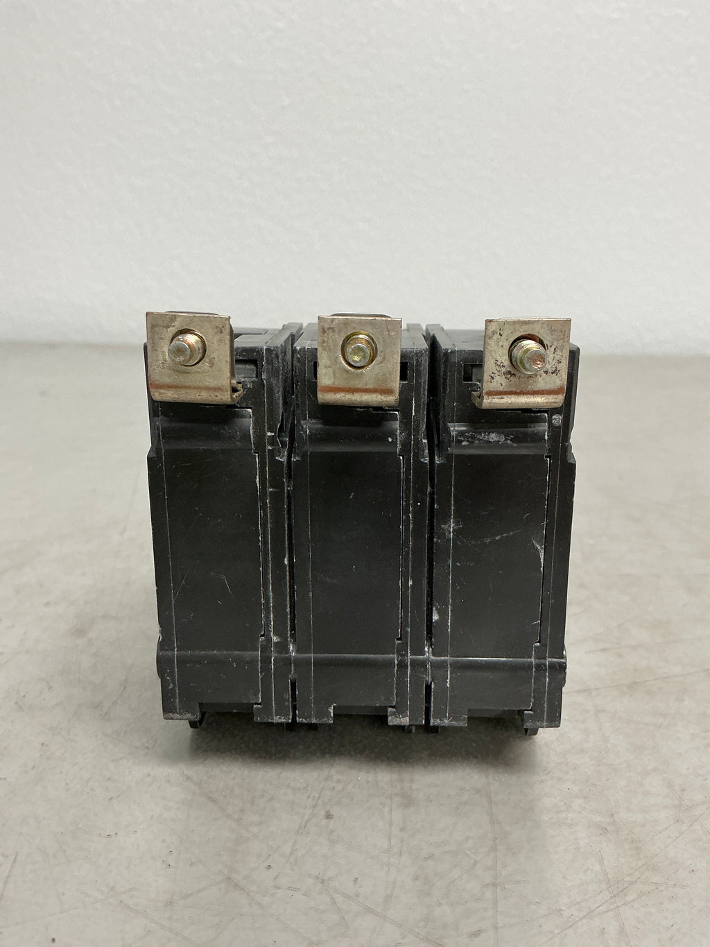 Used THQB32100 3 Pole, 100 Amps, 240 Volts