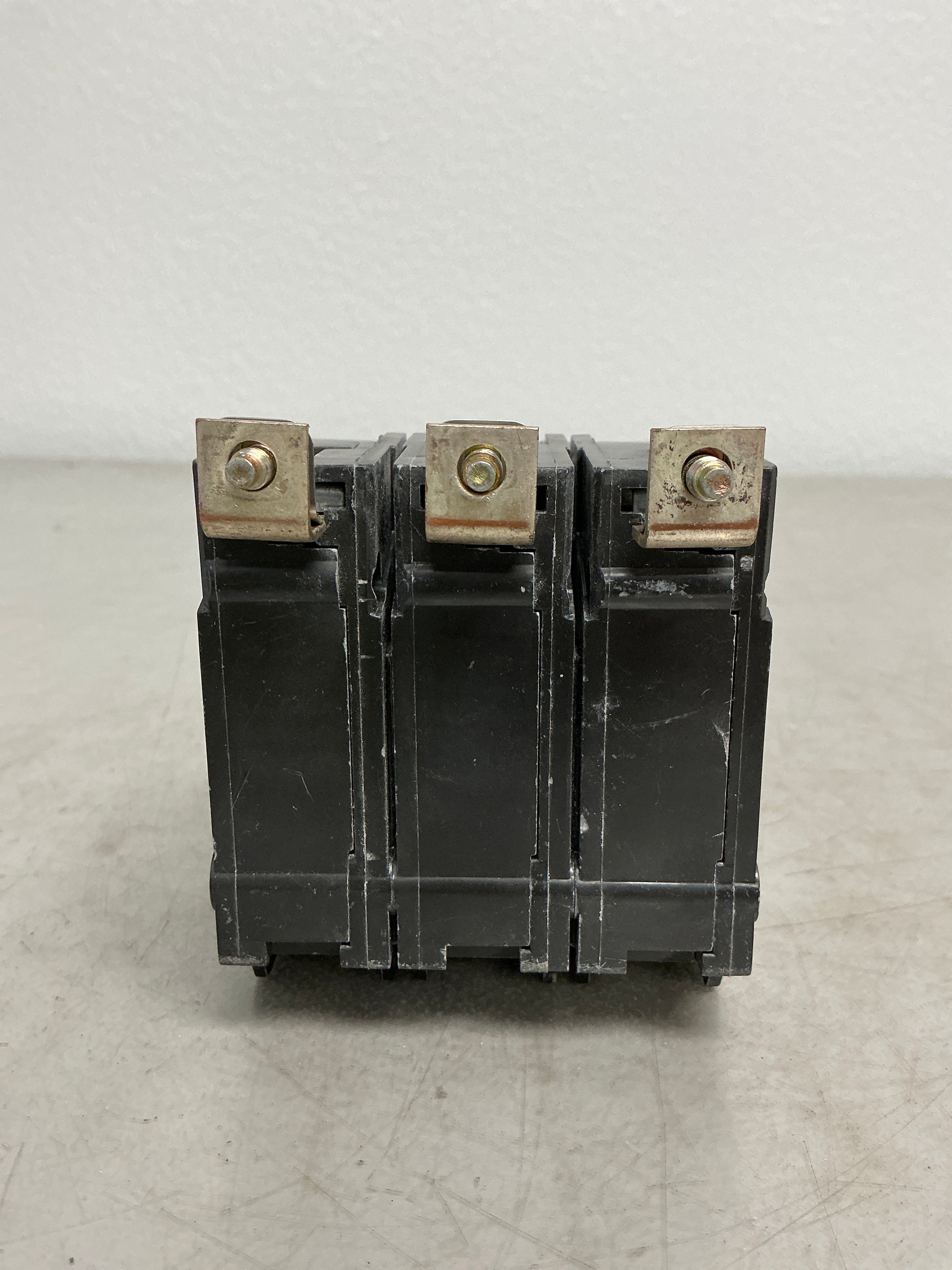 Used THQB32100 3 Pole, 100 Amps, 240 Volts