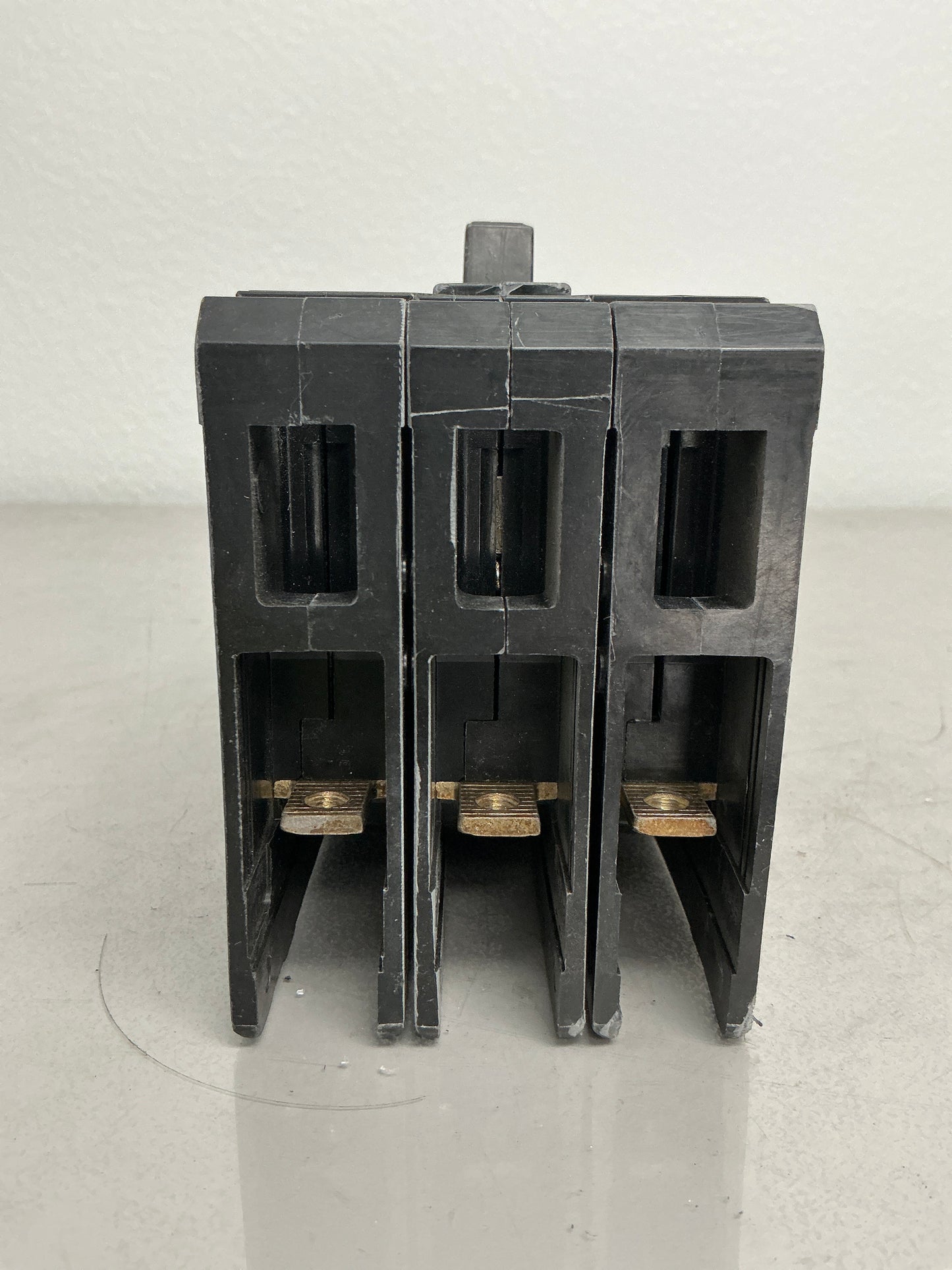 Used Siemens CED63B030 3 Pole, 30 Amps, 600 Volts