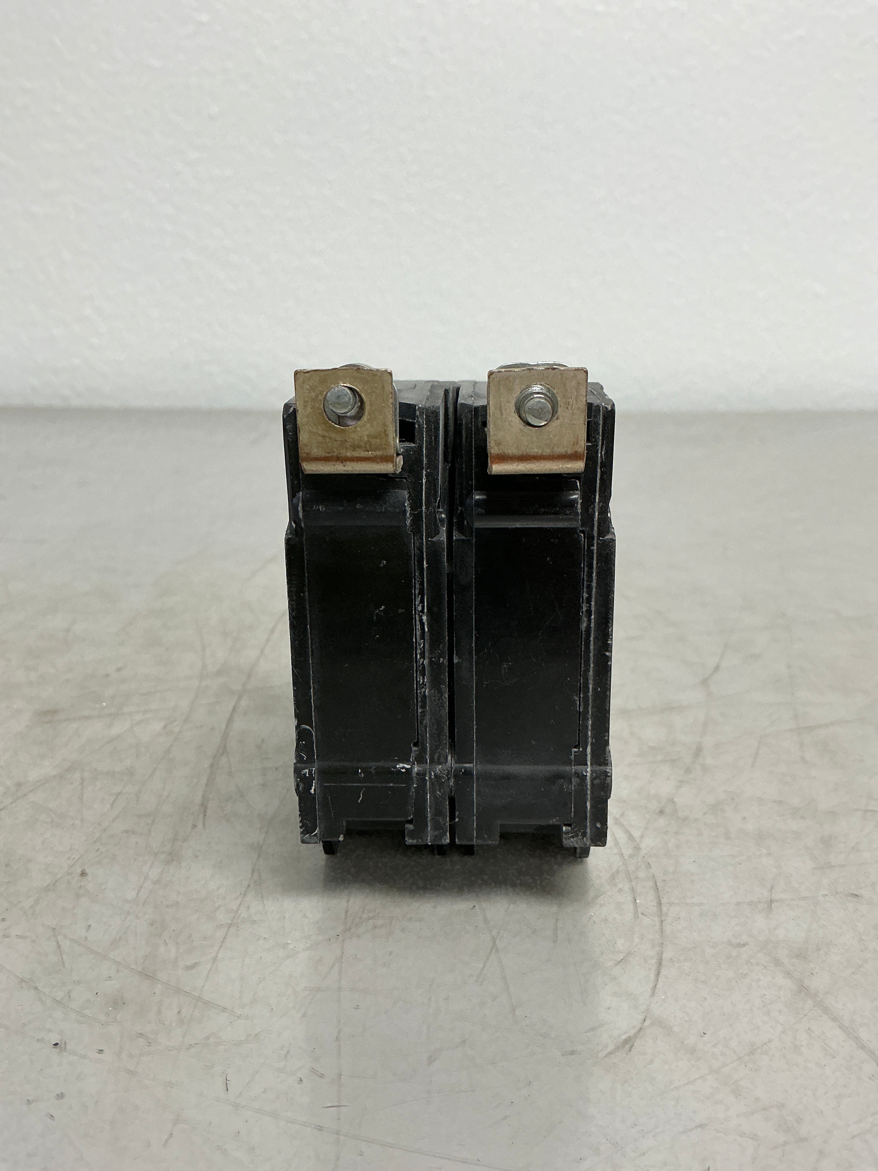 Used THQB2115 2 Pole, 15 Amps, 240 Volts