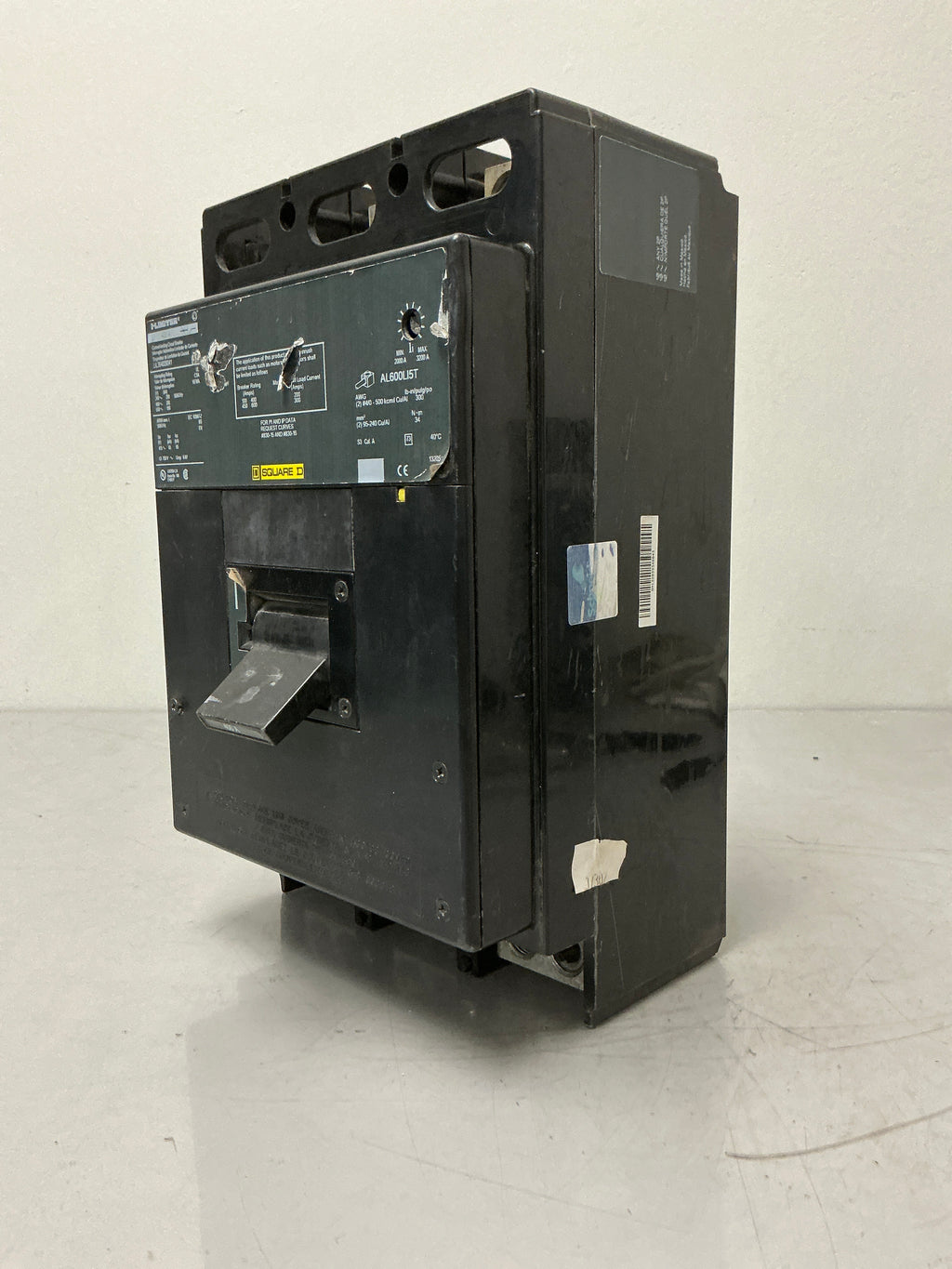 Used Square D LIL364008041 3 Pole, 400 Amps, 600 Volts Circuit Breaker