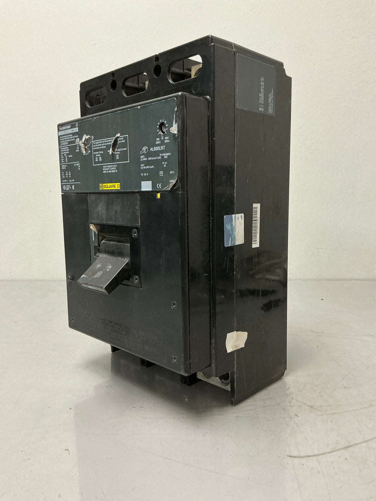 Used Square D LIL364008041 3 Pole, 400 Amps, 600 Volts Circuit Breaker