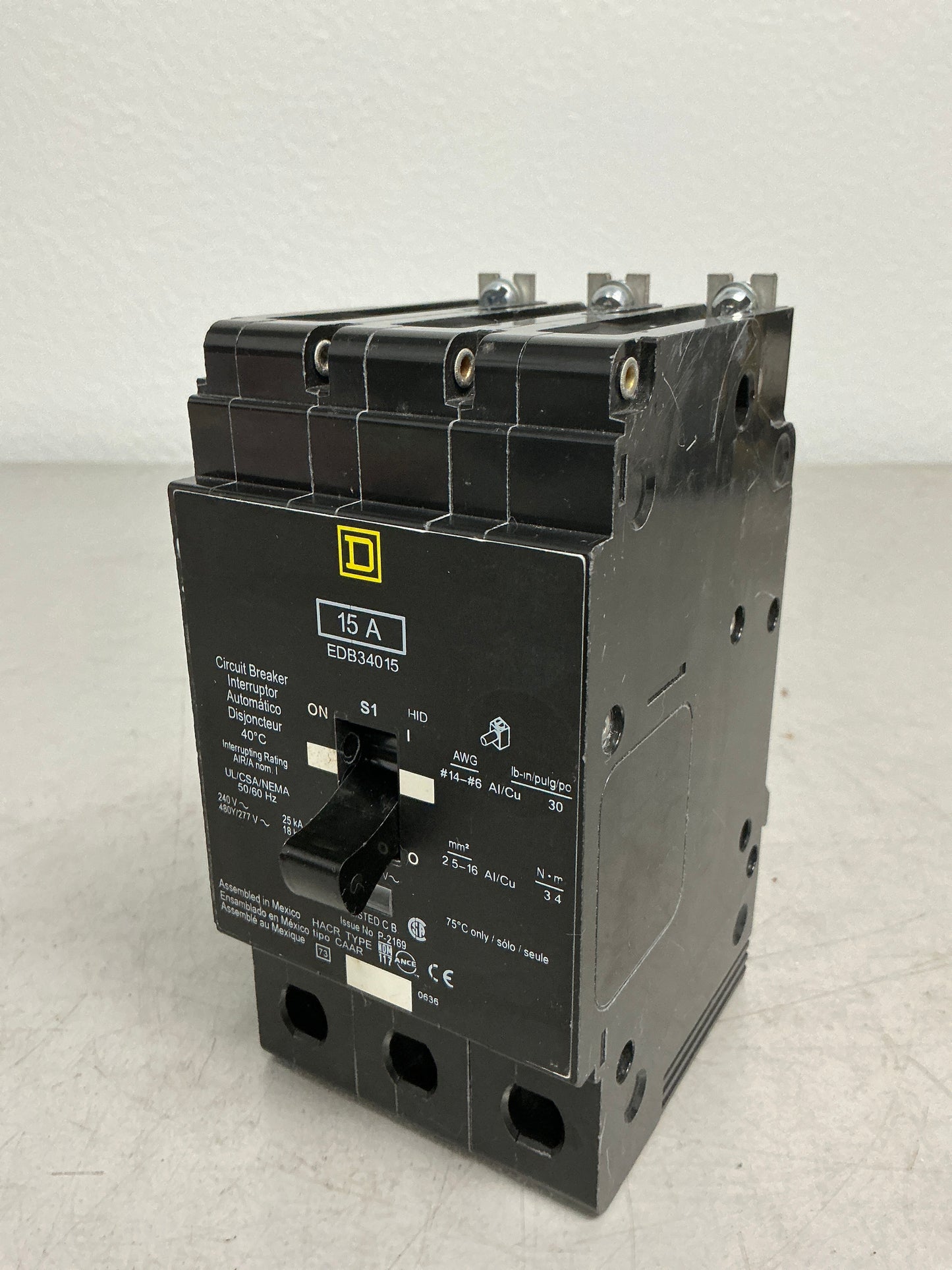 *CHIPPED* New Square D EDB34015 3 Pole, 15 Amps, 480 Volts