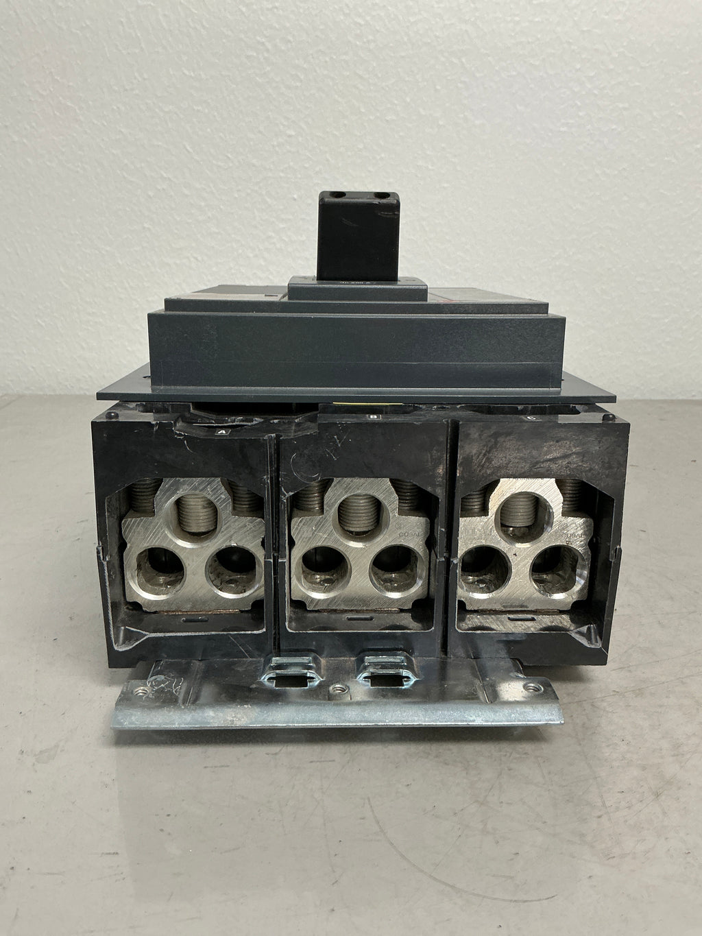 Used Square D MGA36800 3 Pole, 800 Amps, 600 Volt Circuit Breaker