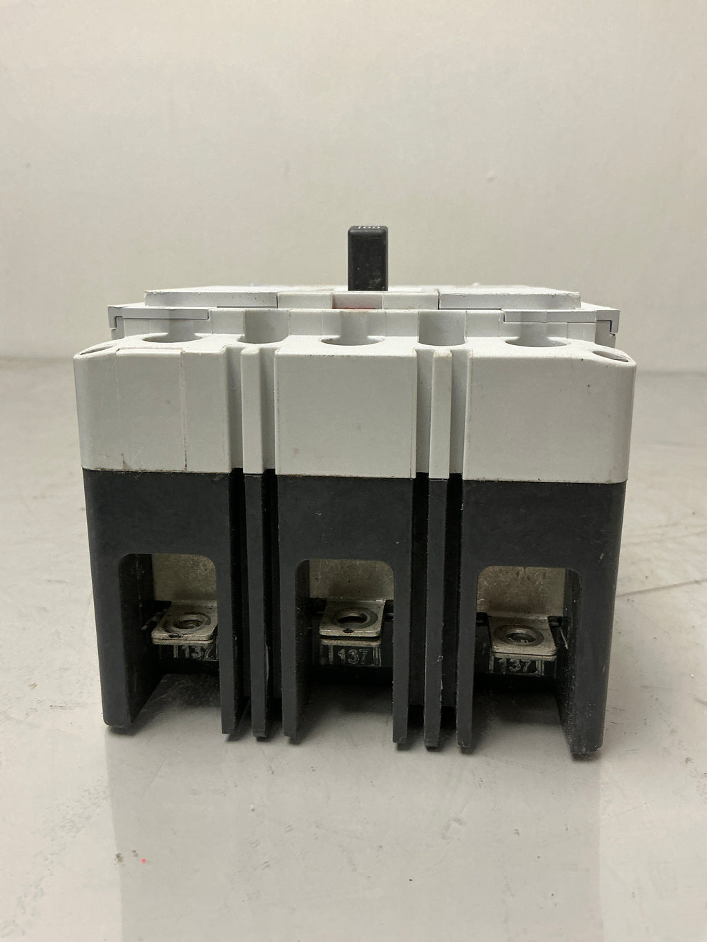 New Eaton PDG23M0100TFFL 3 Pole, 100 Amps, 600 Volts Circuit Breaker