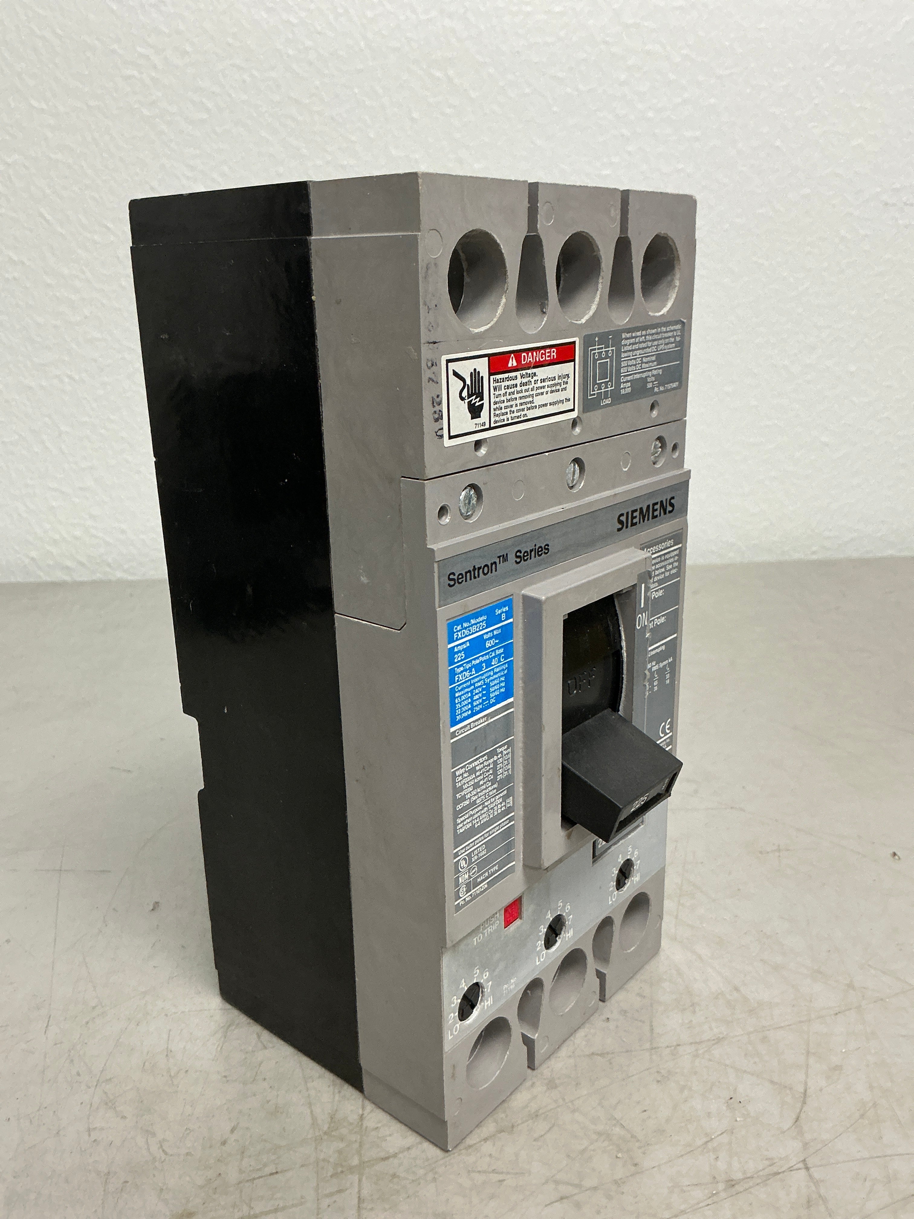 Used Siemens FXD63B225 3 Pole, 225 Amps, 600 Volts Circuit Breaker
