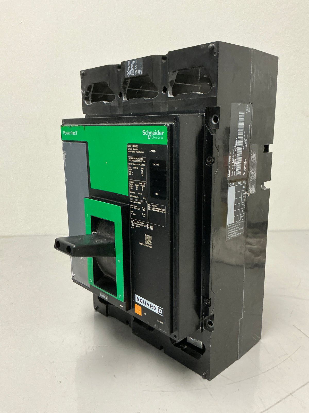 New Square D MGP36600 3Pole, 600 Amps, 600 Volts Circuit Breaker