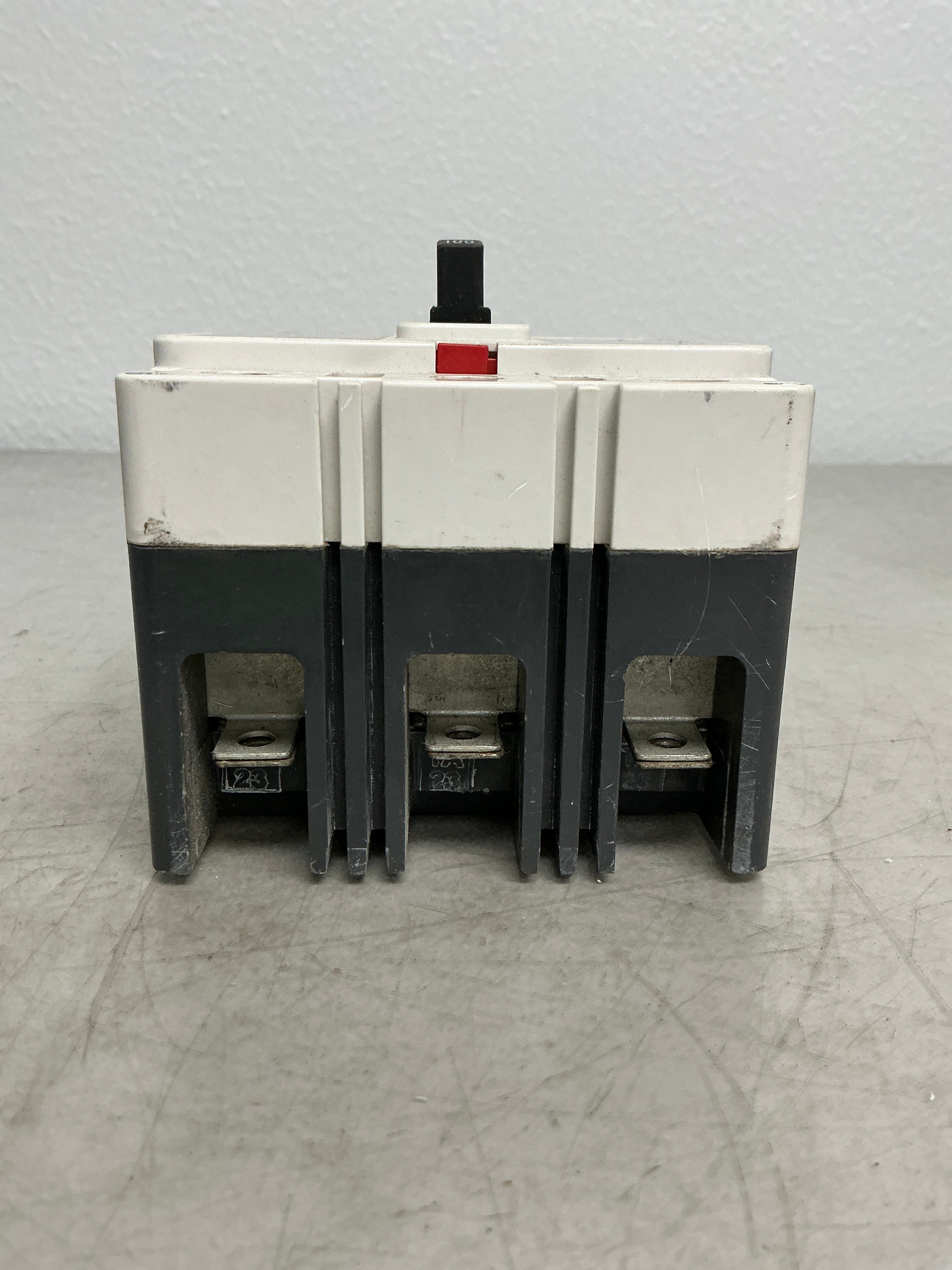 Used Eaton EDB3100BP10 3 Pole, 100 Amps, 240 Volts Circuit Breaker