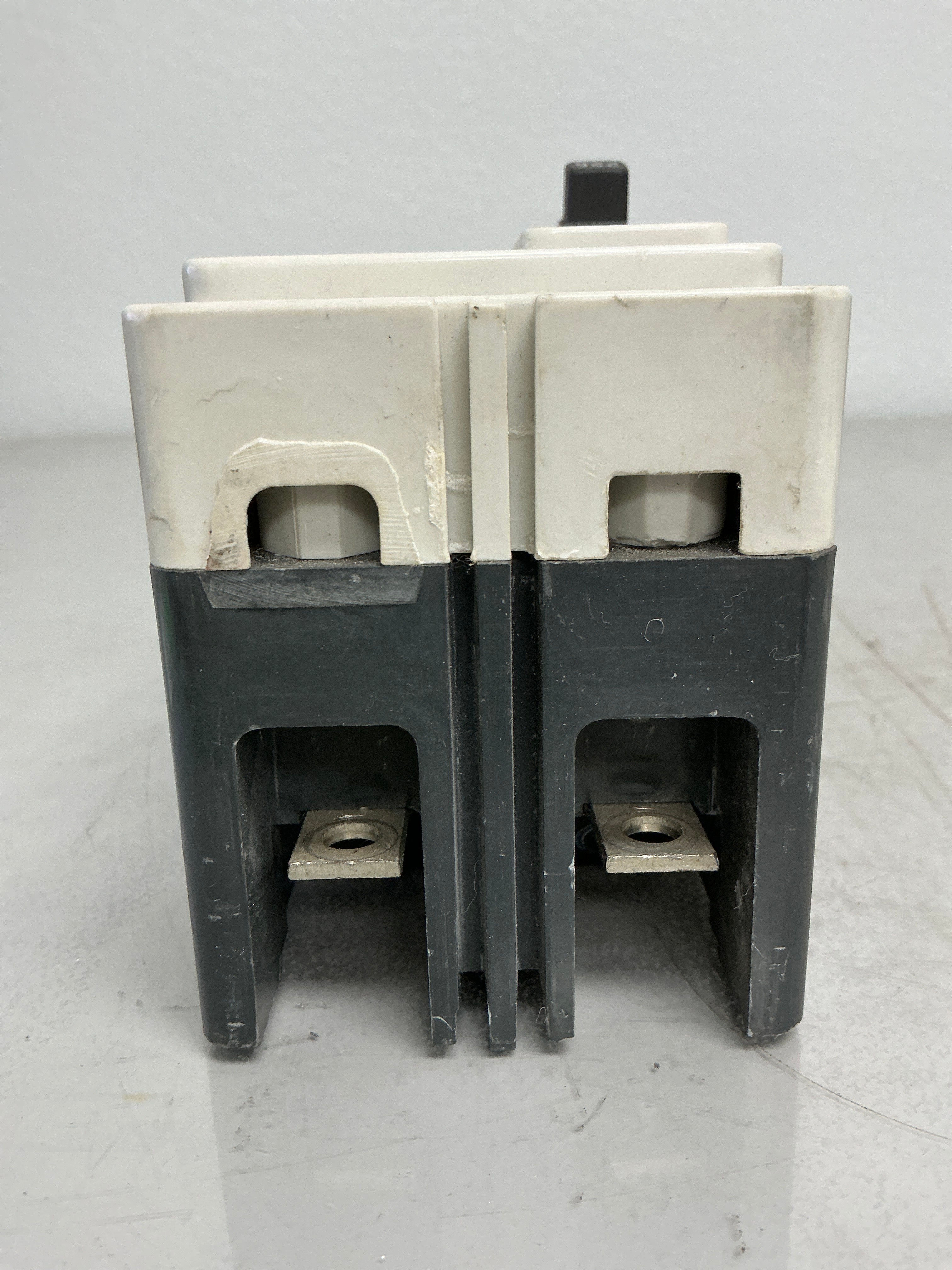 Used Eaton ED2225L 2 Poles, 225 Amps, 240 Volts
