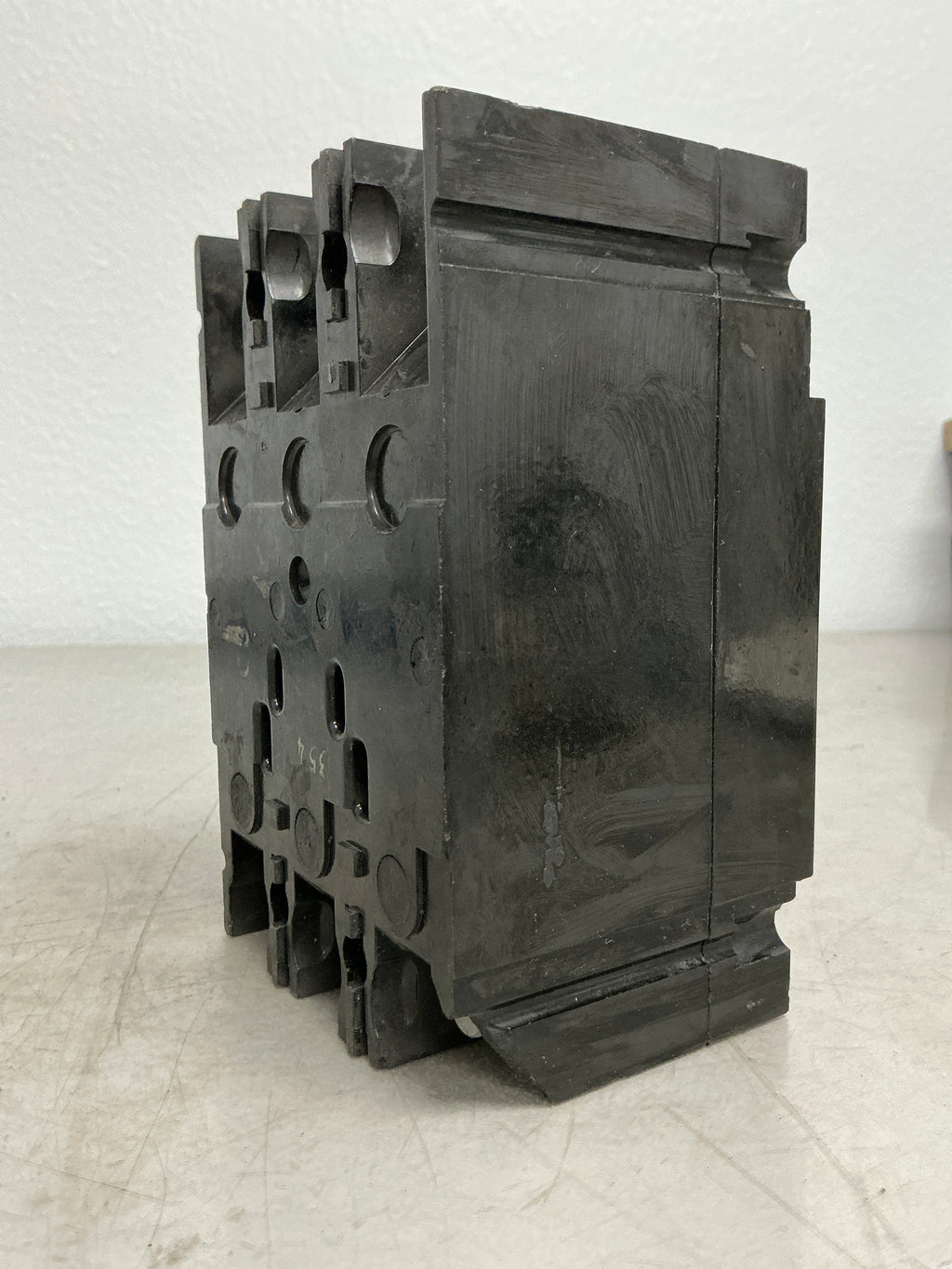*CHIPPED* Used TED134070 3 Pole, 70 Amps, 480 Volts Circuit Breaker