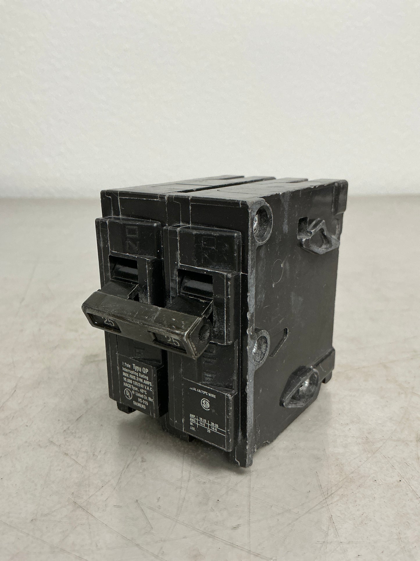 Used Siemens Q225 2 Pole, 25 Amps, 240 Volts