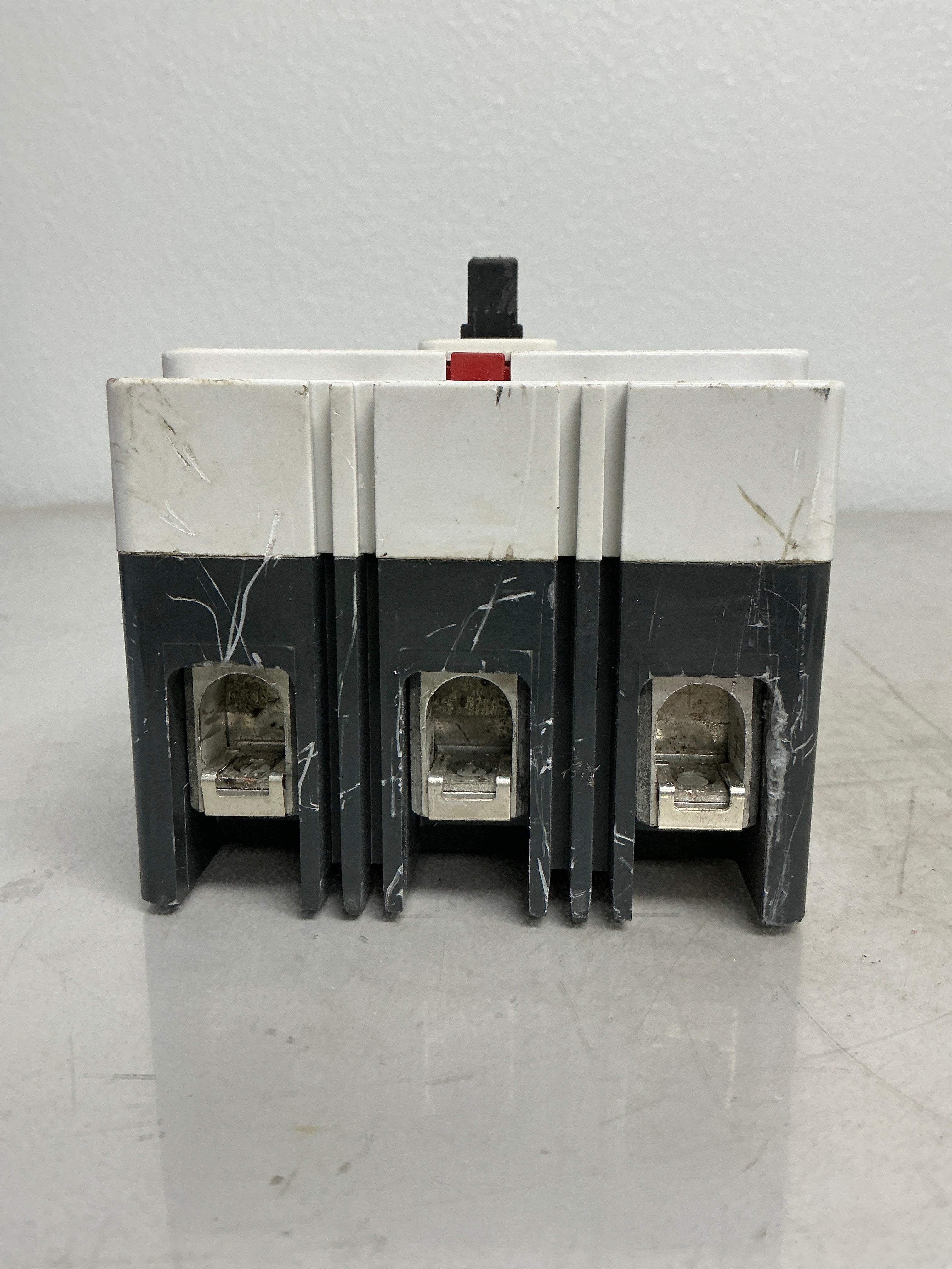 Used Eaton EDS3225 3 Pole, 225 Amps, 240 Volts