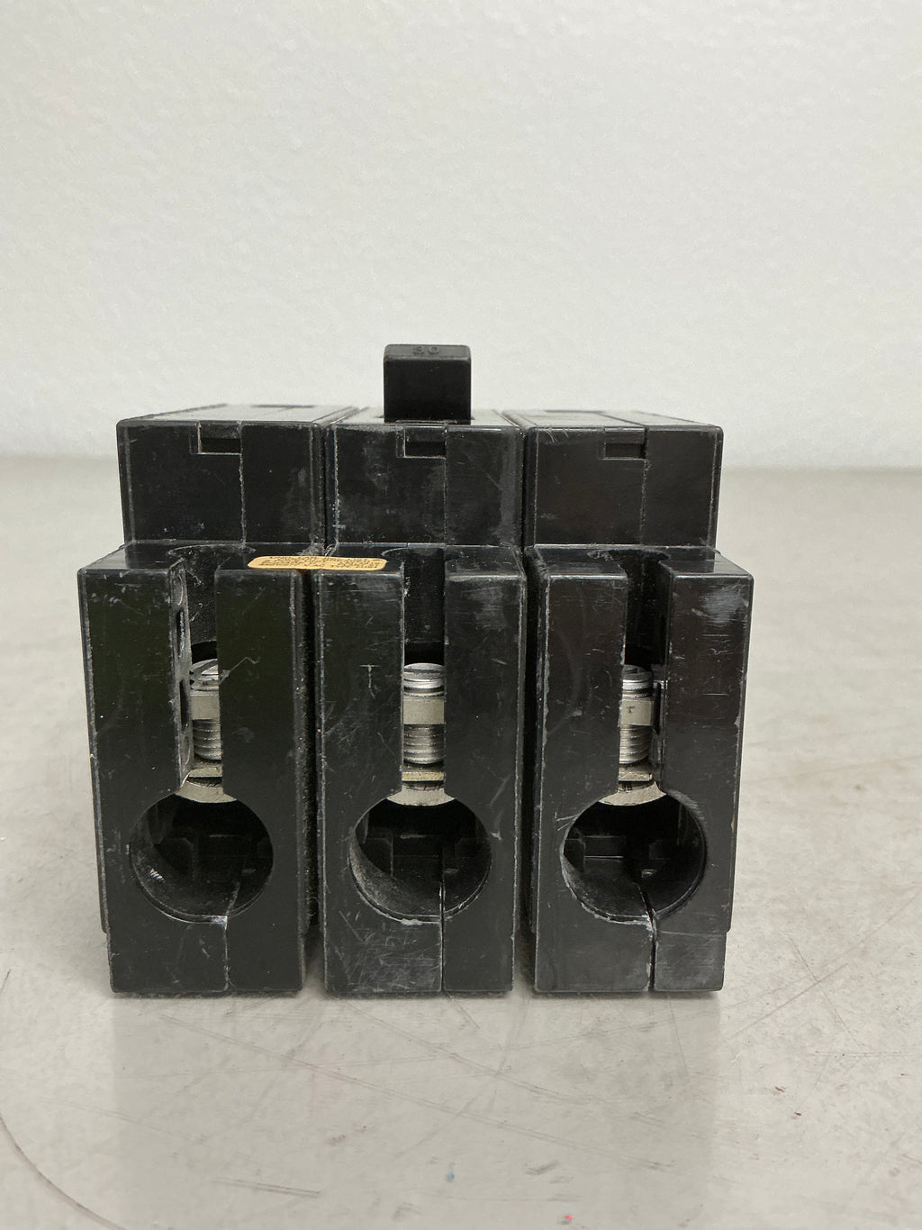 *CHIPPED* Used Square D EHB34030 3 Pole, 30 Amps,480 Volts
