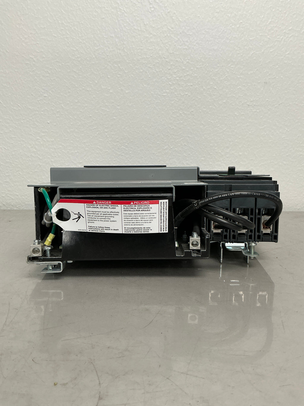 New Square D HL4IMA12C1  3 Phase Surgelogic