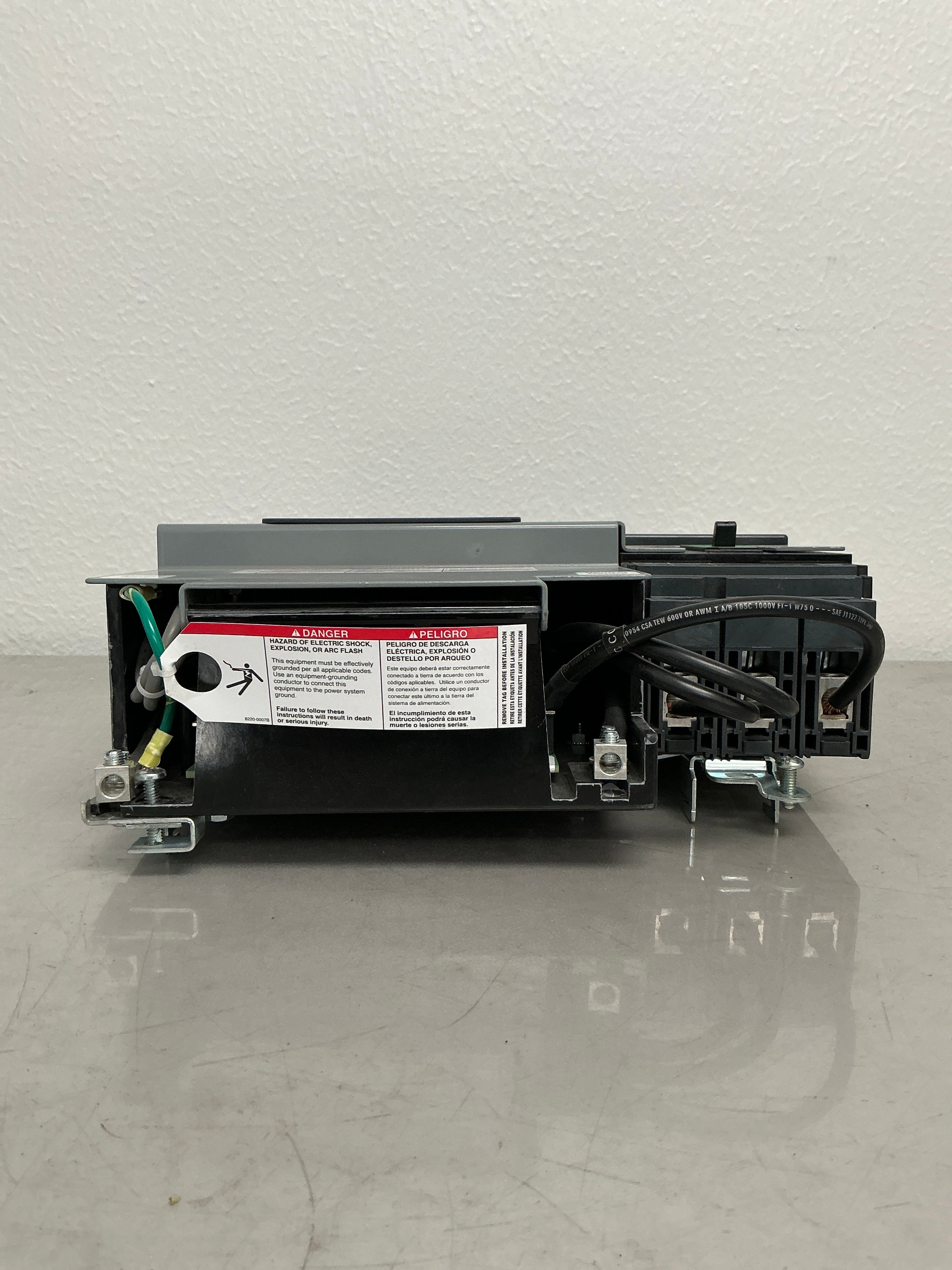 New Square D HL4IMA12C1  3 Phase Surgelogic