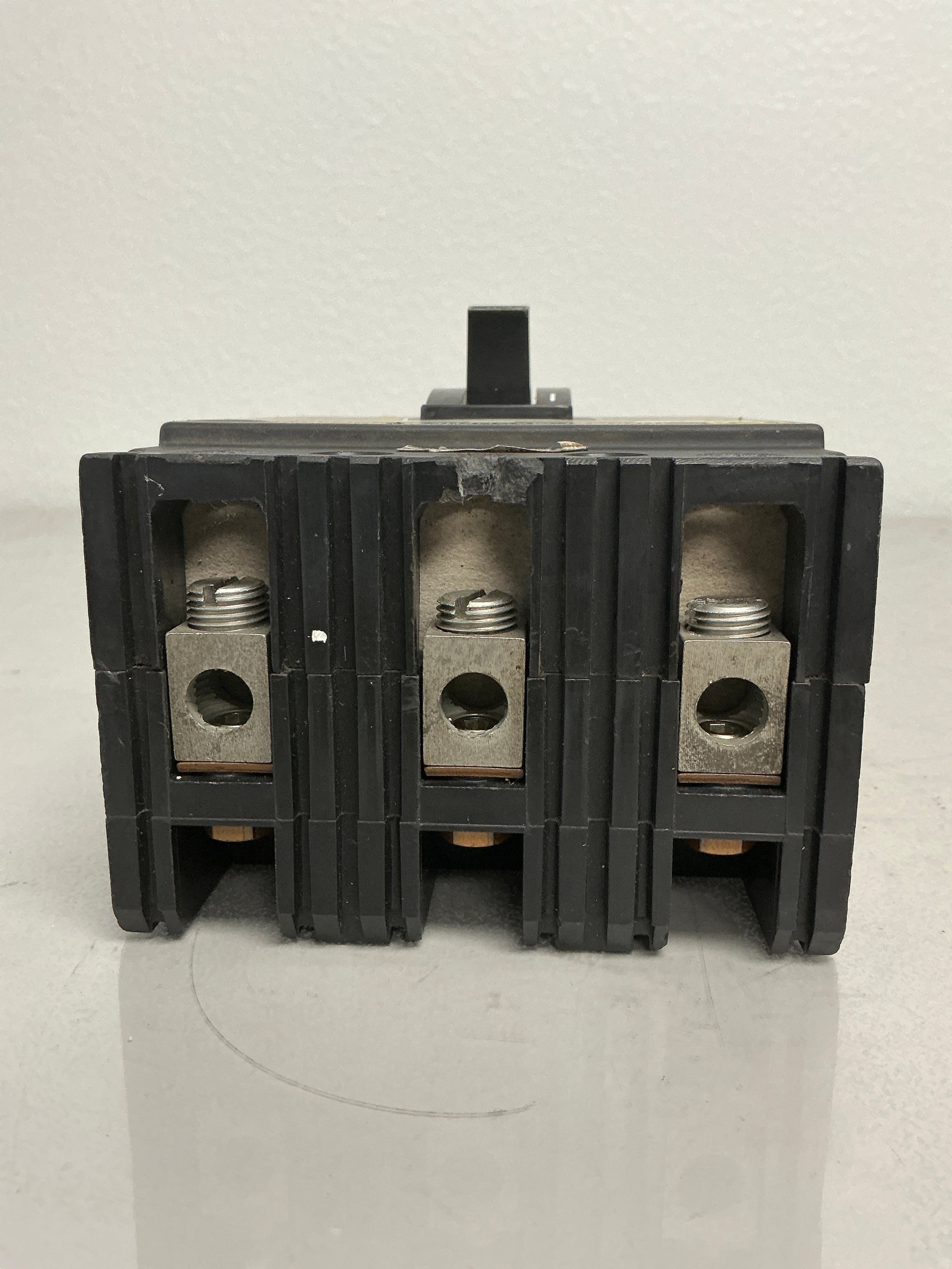 *CHIPPED* Used Square D FAL34060 3 Pole, 60 Amps, 480 Volts