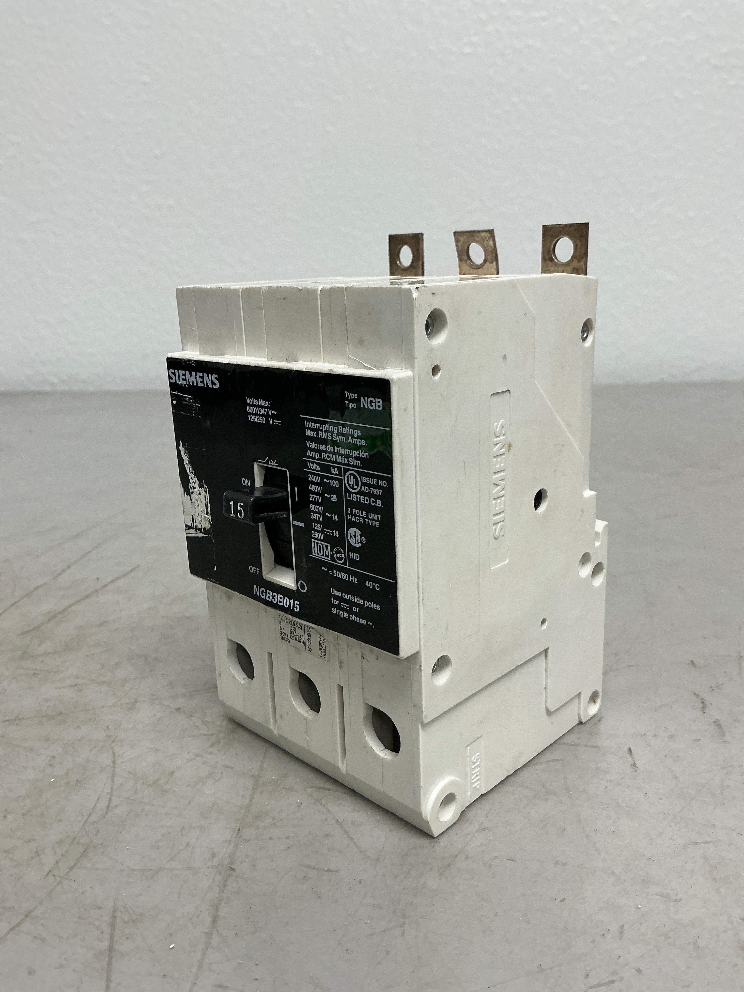 Used Siemens NGB3B015 3 Pole, 15 Amps, 480 Volts