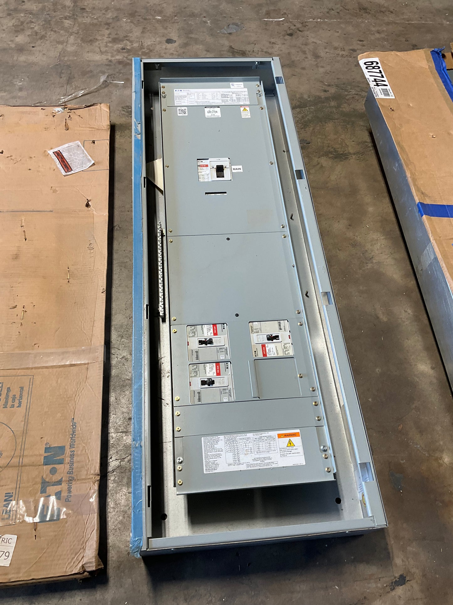 New Eaton Panelboard 400 Amp Main Breaker 480Y/277 Volt MDP 12 Circuit (item#p20)